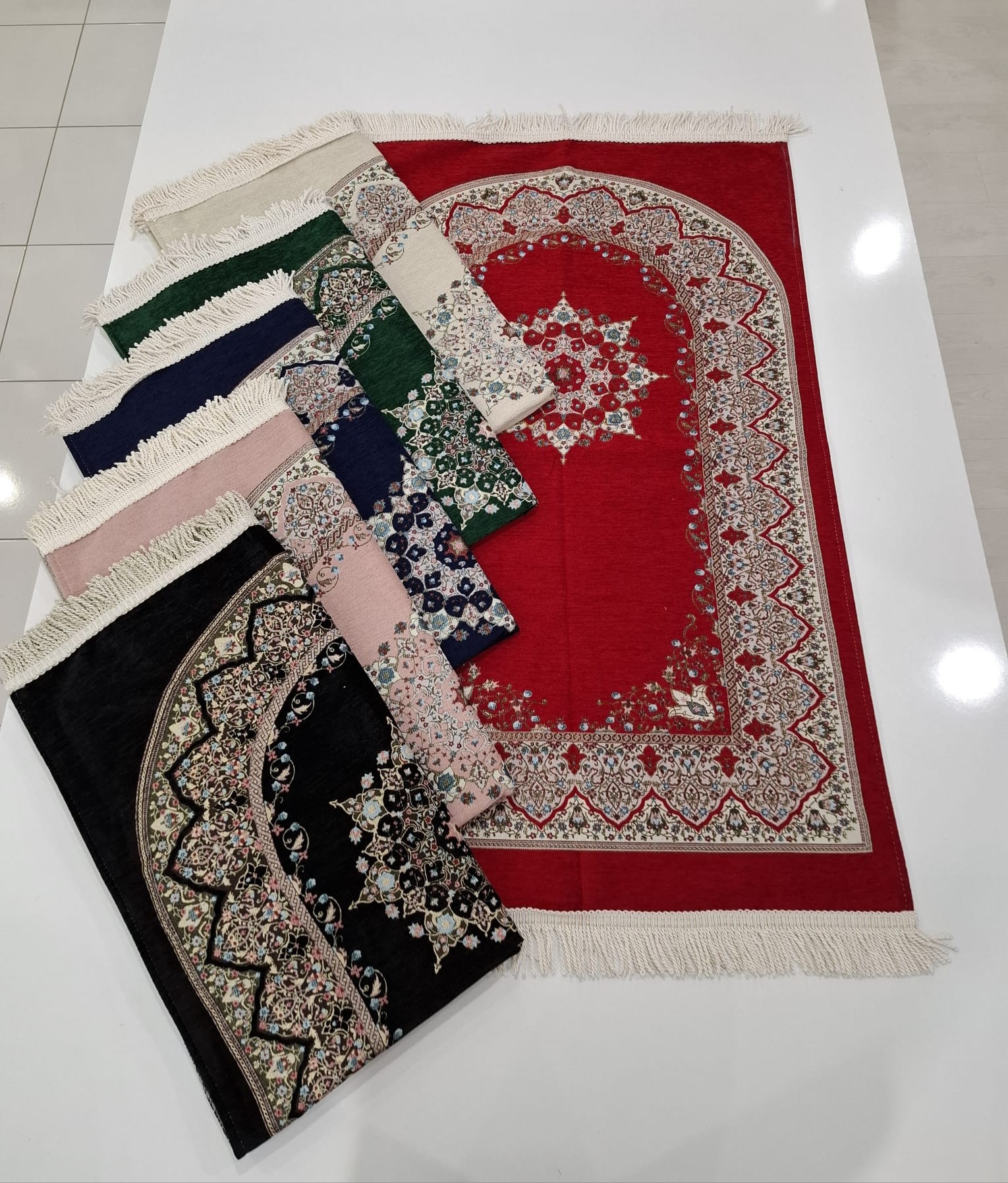 SECCADE MİHRAB ŞÖNİL TOPKAPI ASTARLI MODEL 3-121*74 Cm