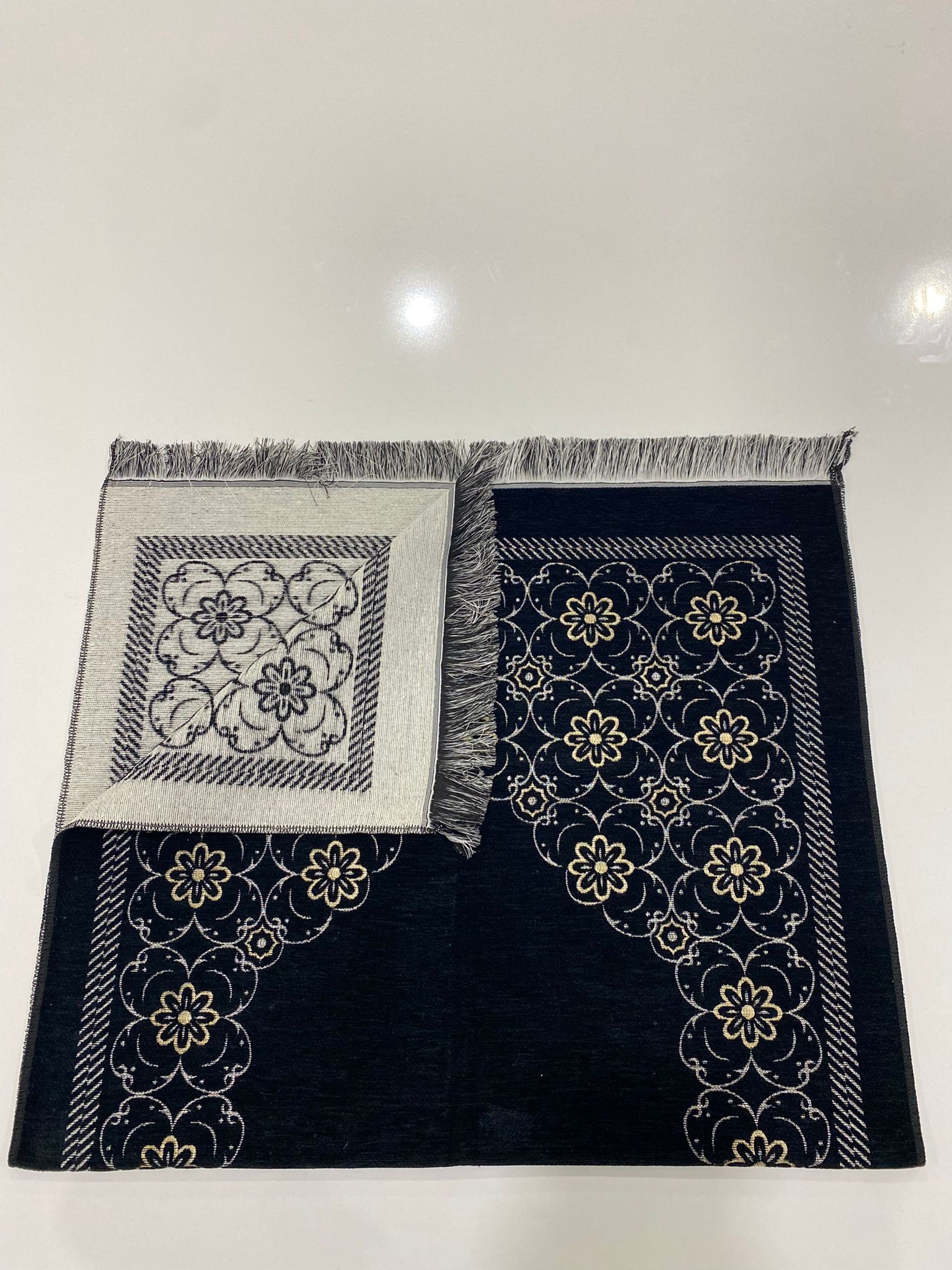 SECCADE SONIL DÜZ SAÇAK PAPATYALI MODEL 1 111*66 CM