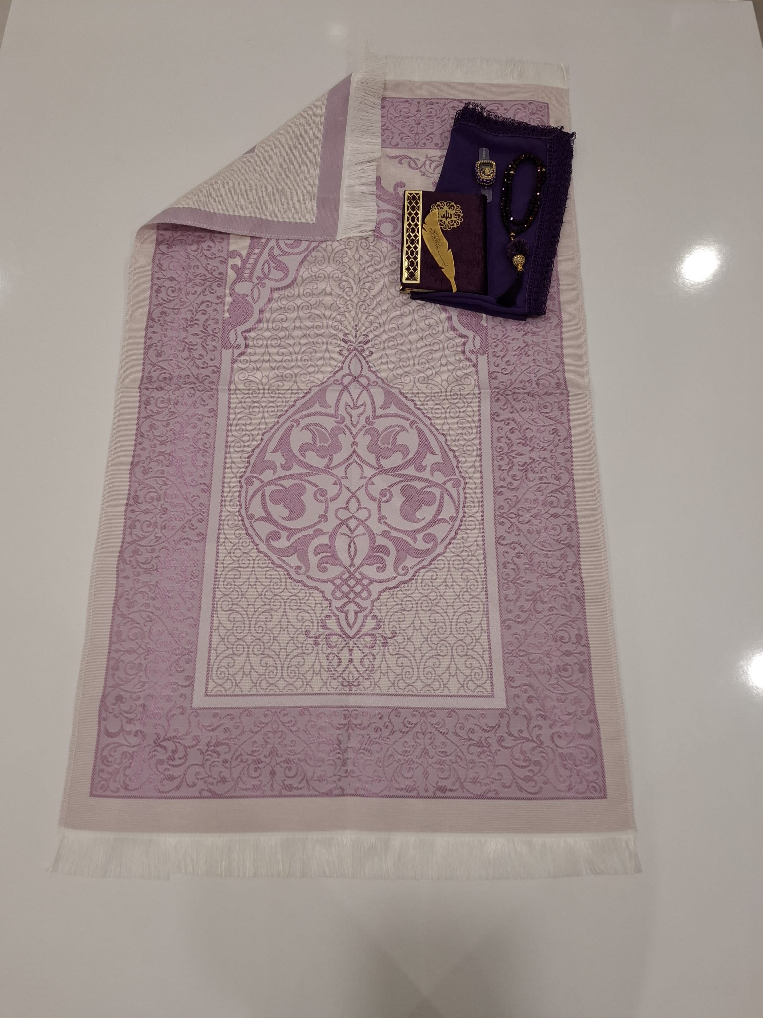 K.SECCADE YASİN AYRAÇ KRS.TESBİH NAMAZ ÖRT. M2-110*64 Cm