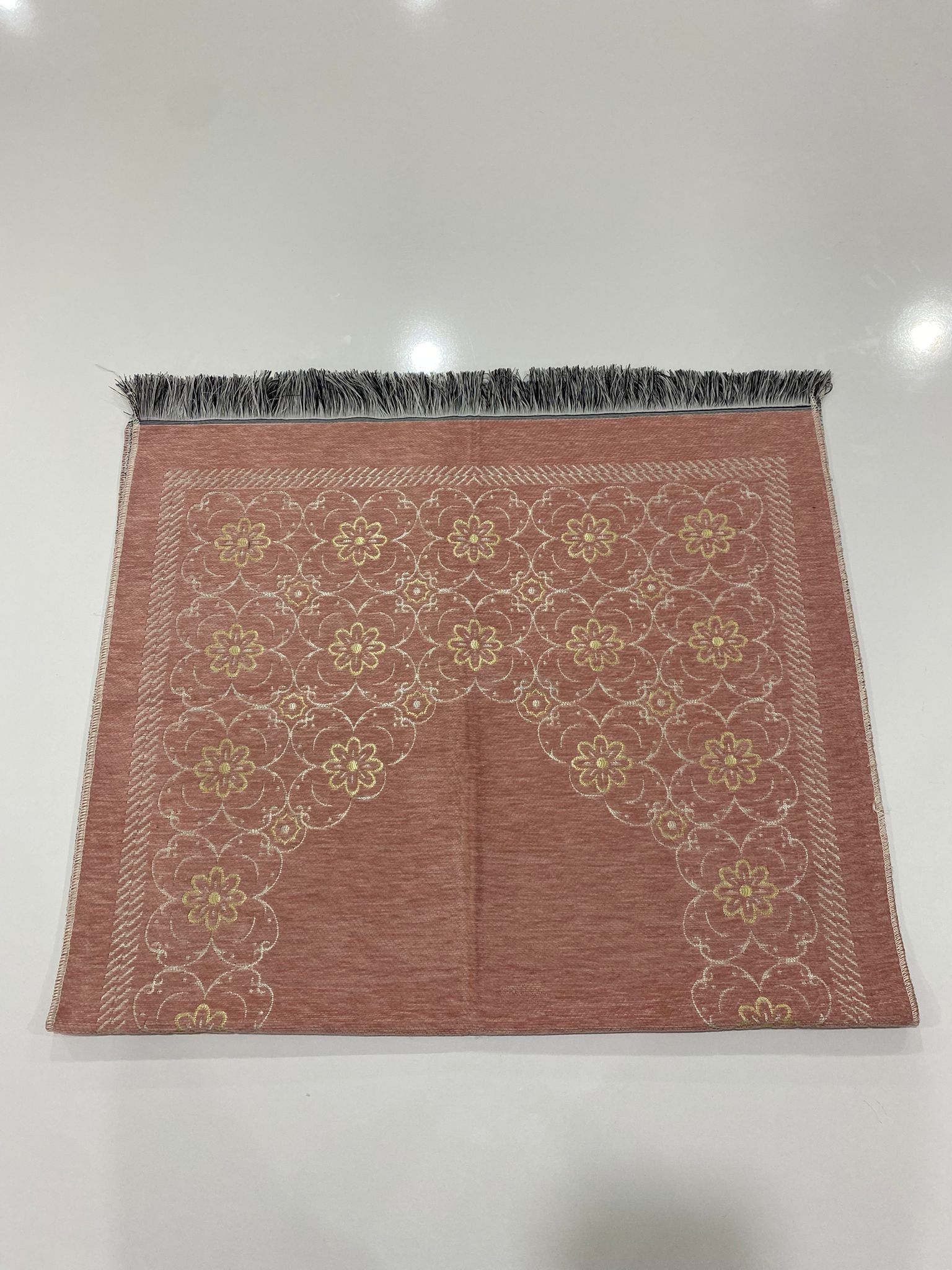 SECCADE SONIL DÜZ SAÇAK PAPATYALI MODEL 6 111*66 CM
