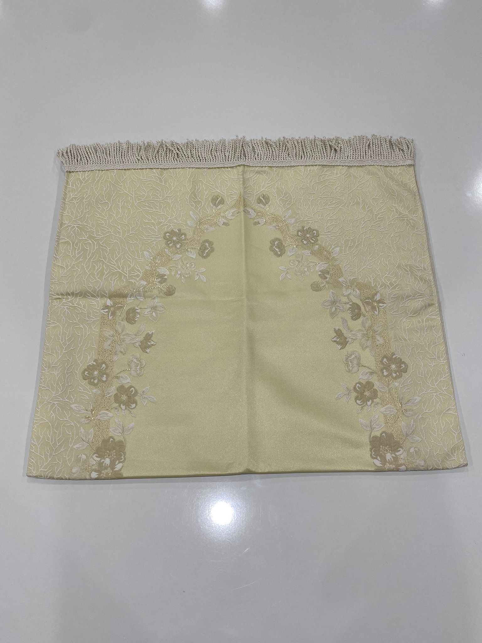 SECCADE SATEN KANAVİÇE İŞLEMELİ ASTARLI MODEL 3  116*67