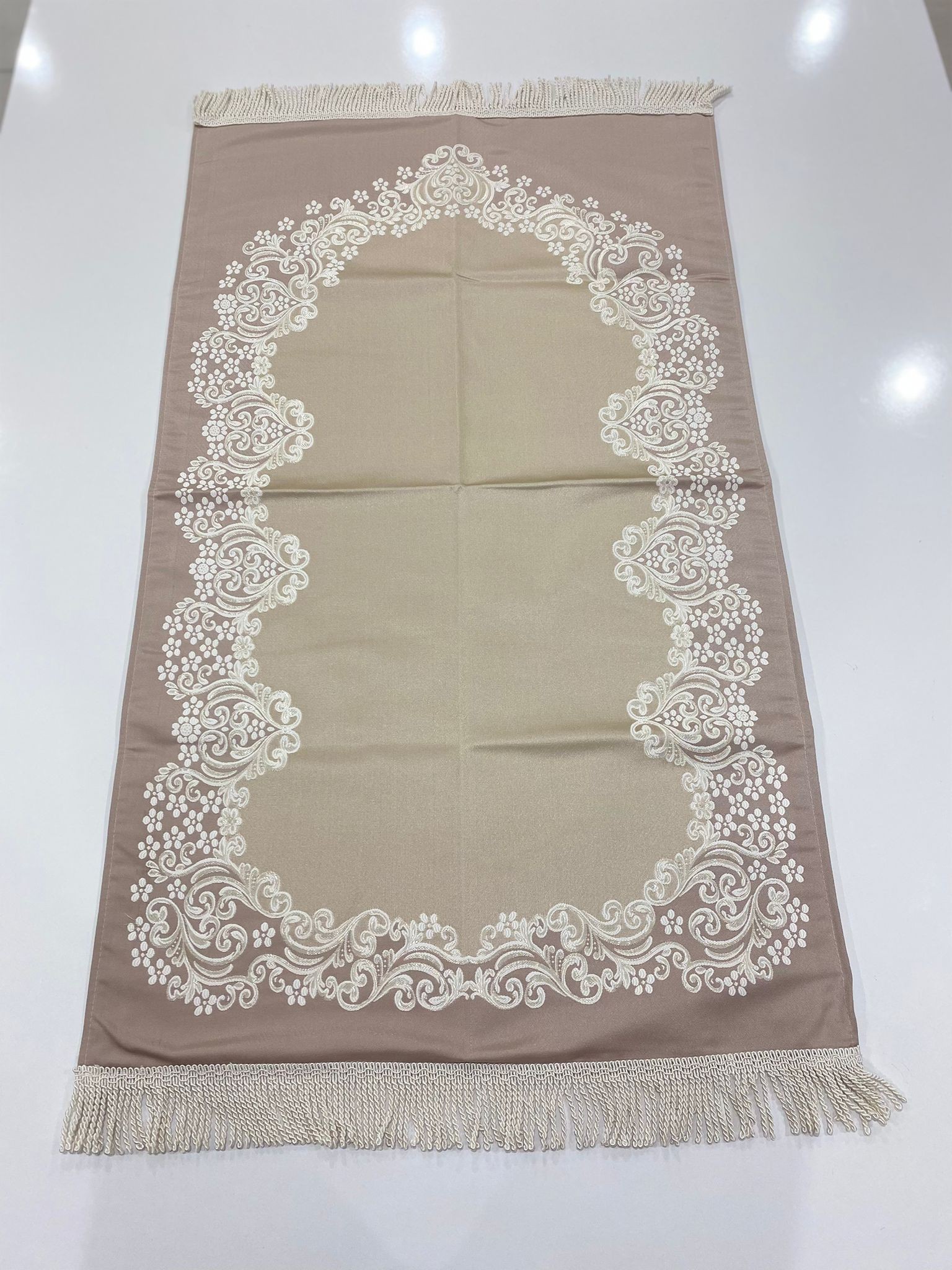 SECCADE SATEN DANTEL İŞLEMELİ ASTARLI MODEL 1 113*68 CM