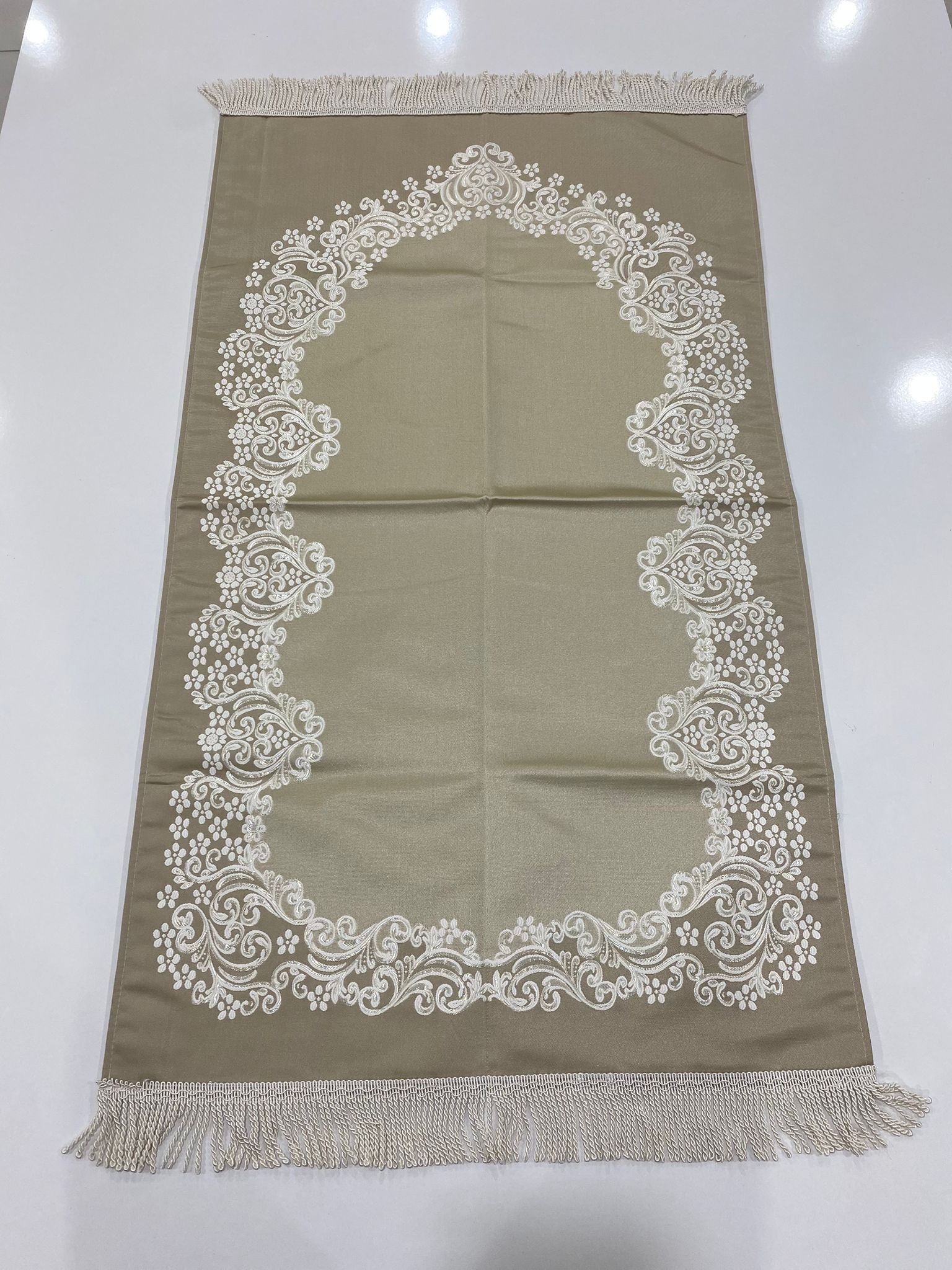 SECCADE SATEN DANTEL İŞLEMELİ ASTARLI MODEL 3 113*68 CM