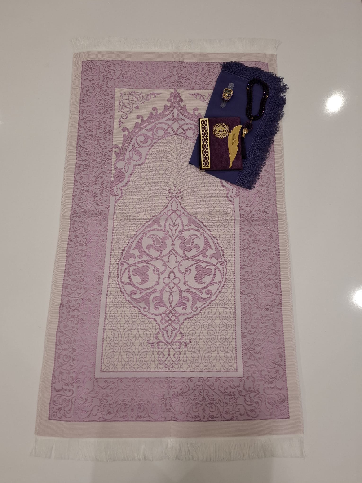 K.SECCADE YASİN AYRAÇ KRS.TESBİH NAMAZ ÖRT. M6-110*64 Cm