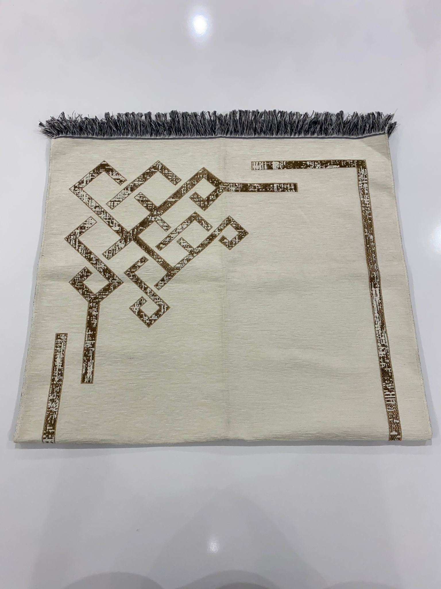 SECCADE SONIL DÜZ SAÇAK ŞERİTLİ MODEL 1 118*68 CM
