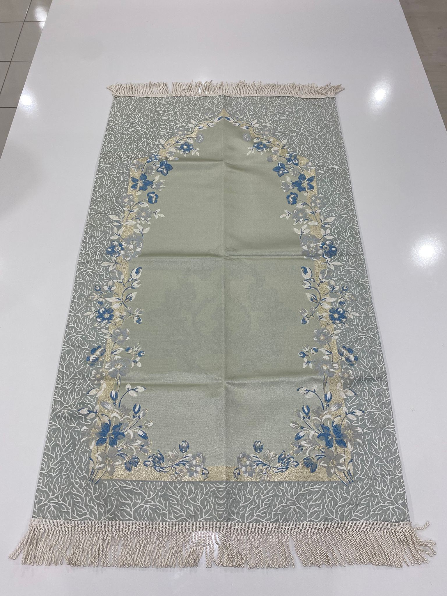 SECCADE SATEN KANAVİÇE İŞLEMELİ ASTARLI MODEL 14  116*67