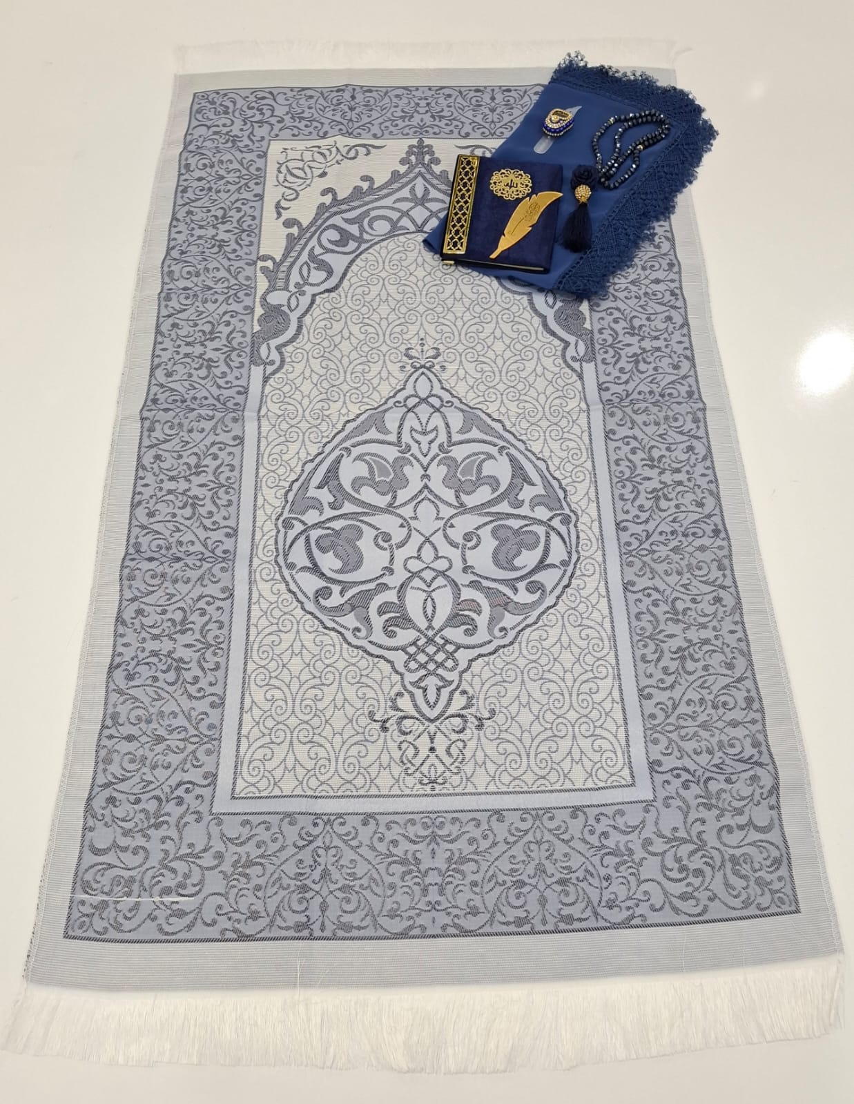 K.SECCADE YASİN AYRAÇ KRS.TESBİH NAMAZ ÖRT. M28-110*64 Cm