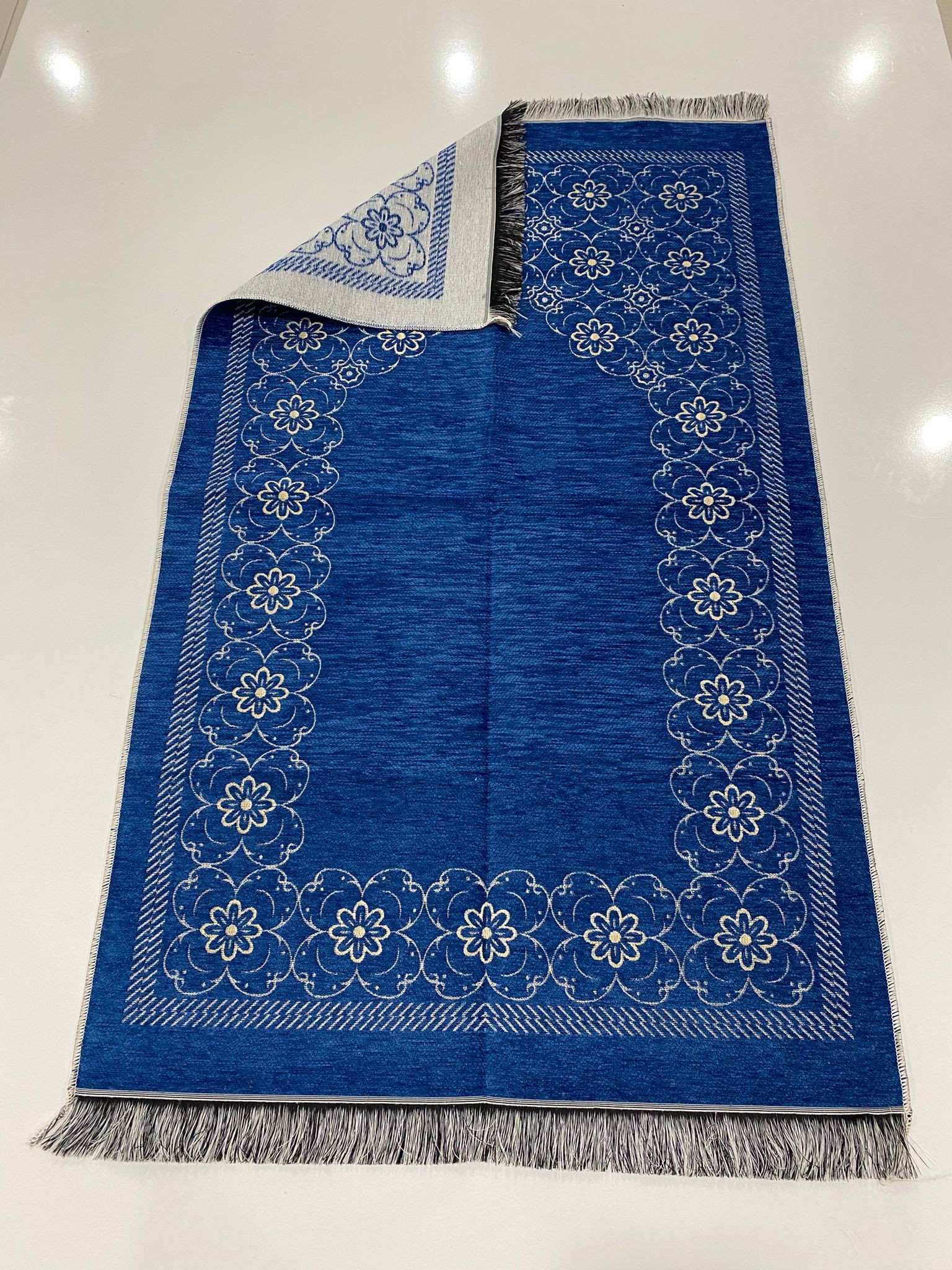 SECCADE SONIL DÜZ SAÇAK PAPATYALI MODEL 3 111*66 CM