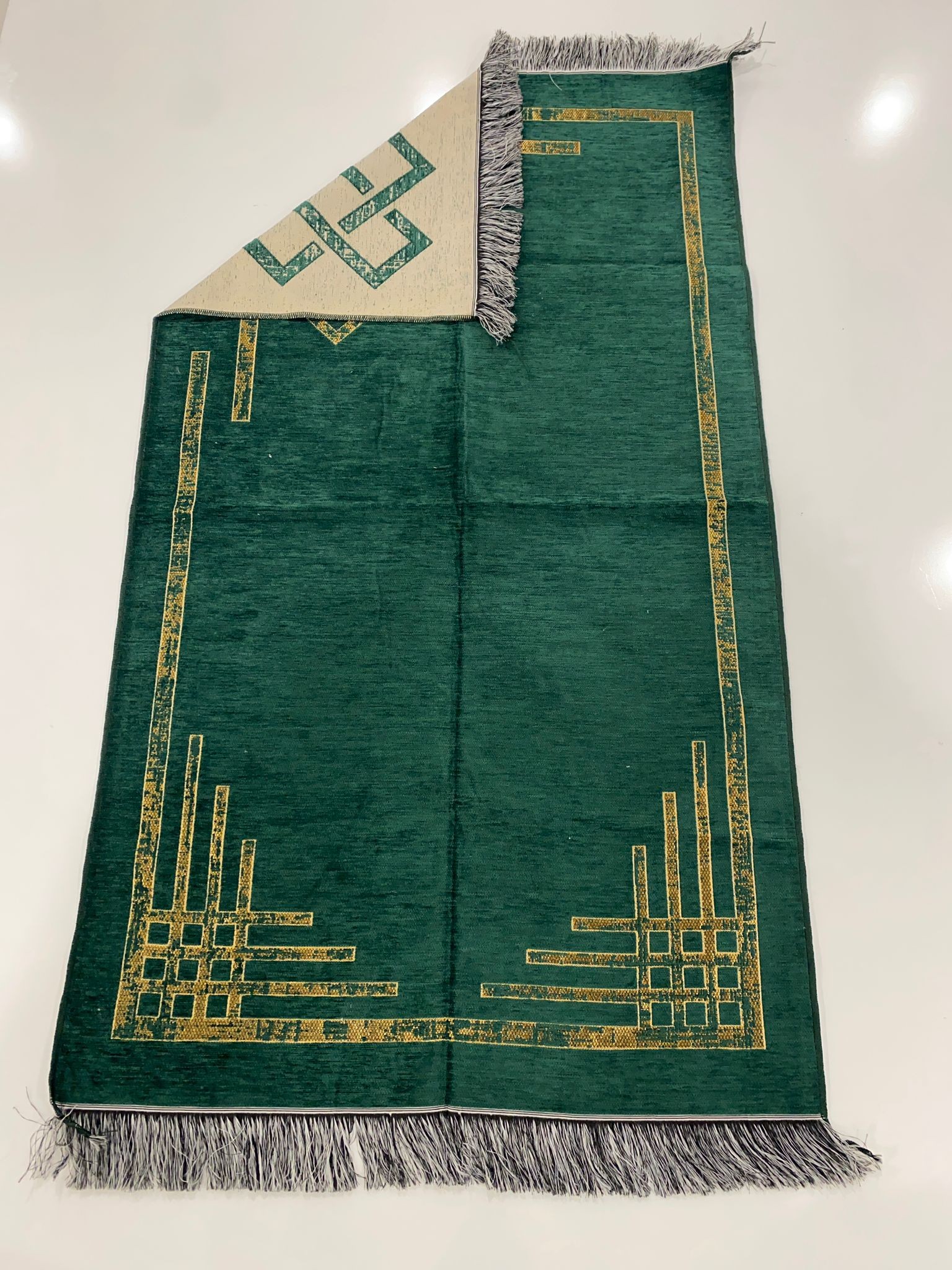 SECCADE SONIL DÜZ SAÇAK ŞERİTLİ MODEL 4 118*68 CM