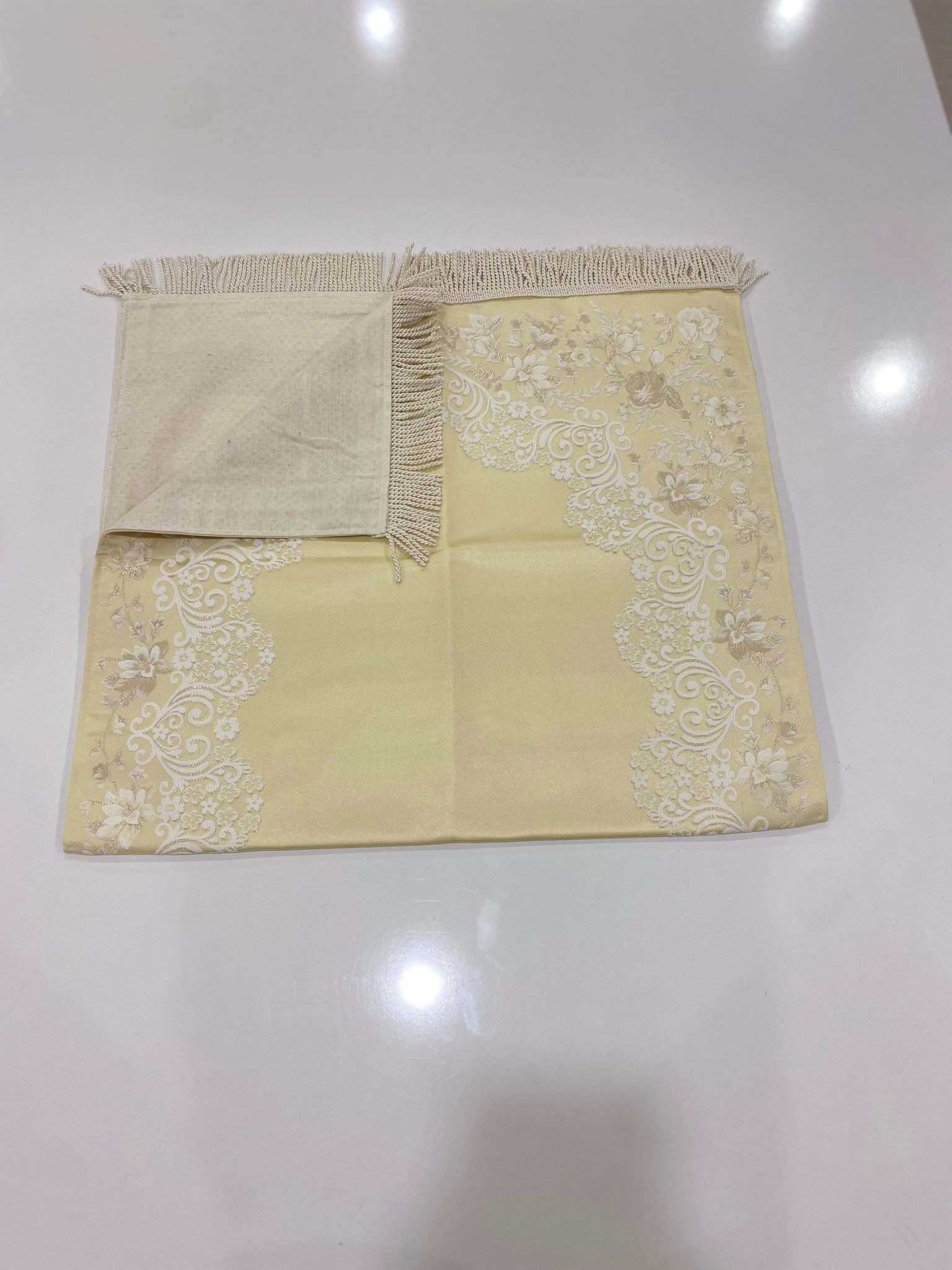 SECCADE SATEN KANAVİÇE İŞLEMELİ ASTARLI MODEL 5  116*67