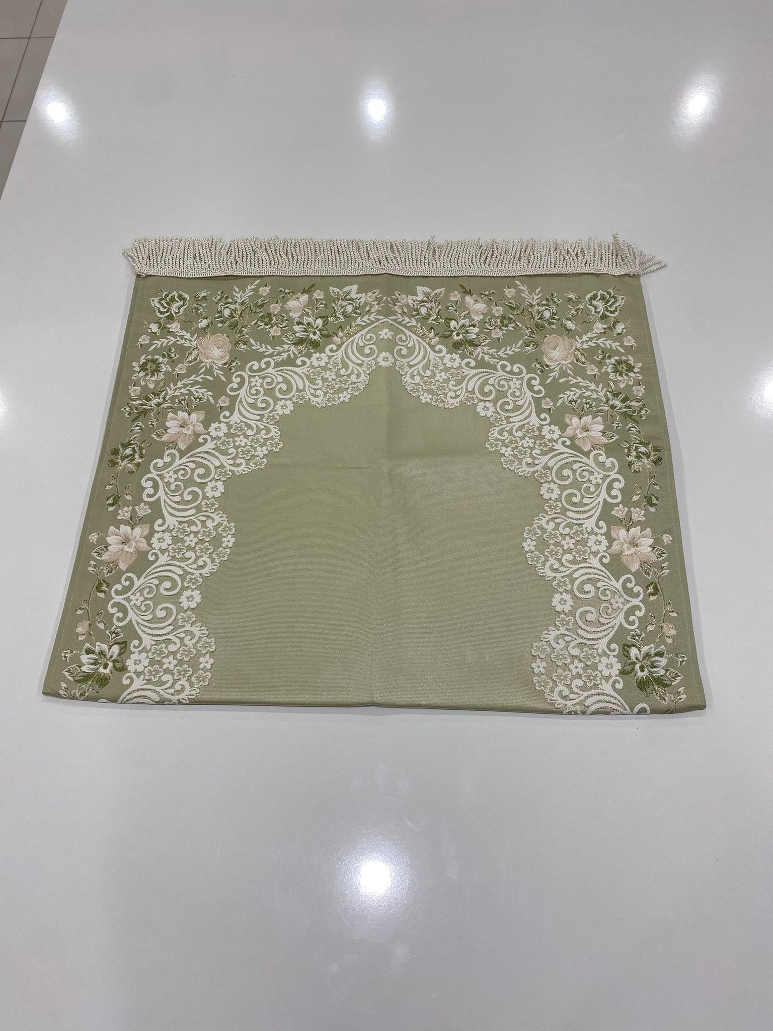 SECCADE SATEN KANAVİÇE İŞLEMELİ ASTARLI MODEL 11  116*67