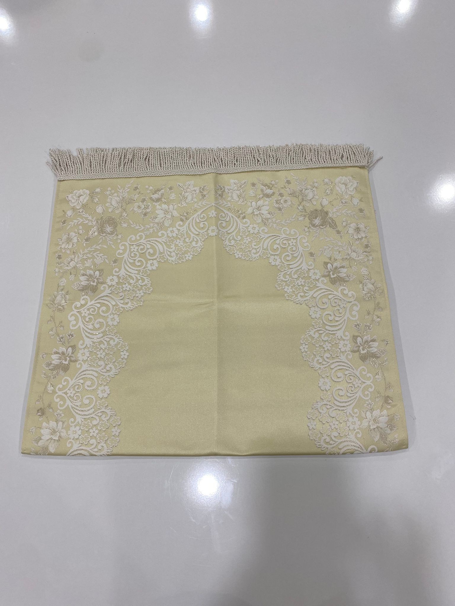 SECCADE SATEN KANAVİÇE İŞLEMELİ ASTARLI MODEL 5  116*67