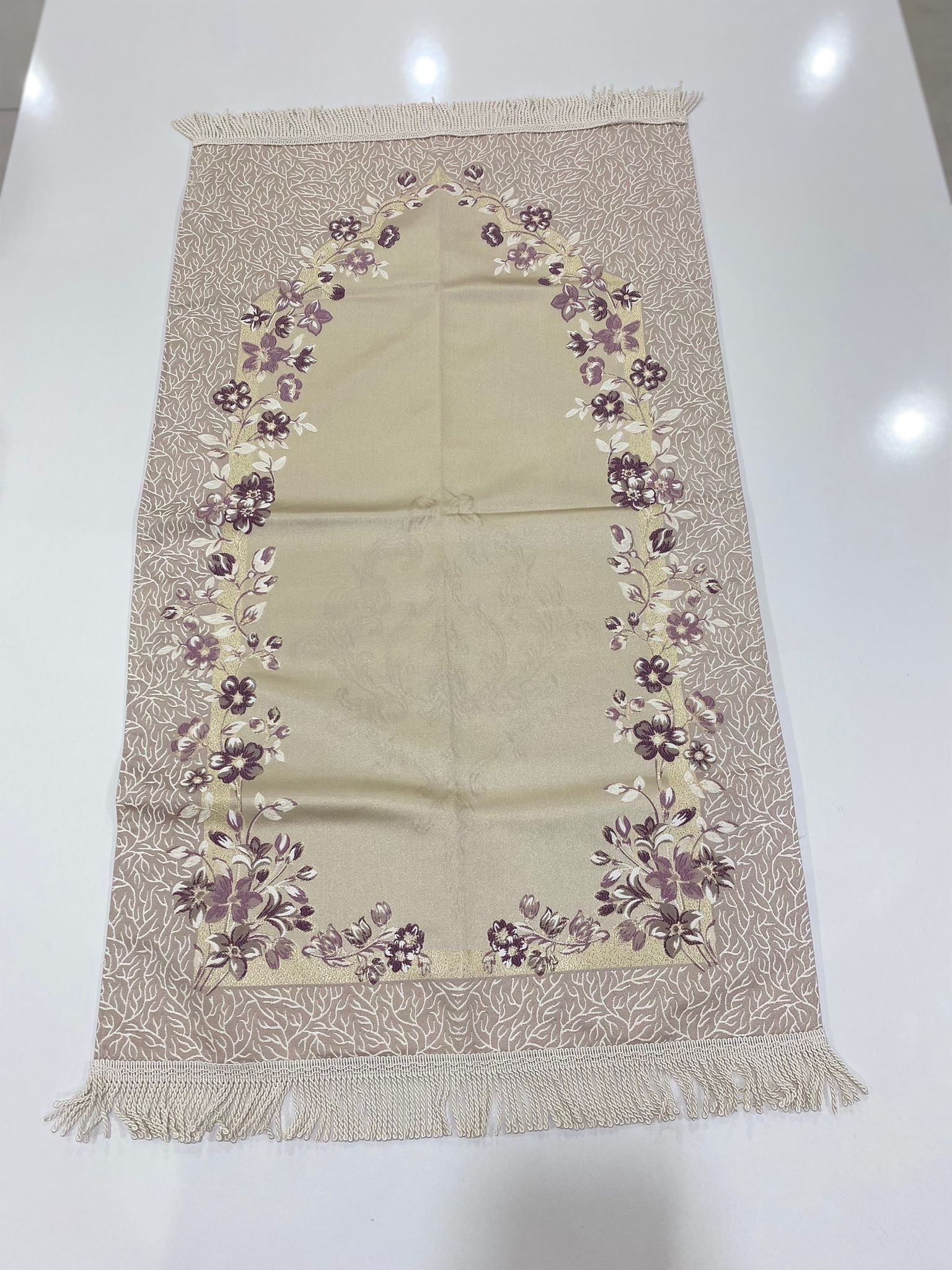 SECCADE SATEN KANAVİÇE İŞLEMELİ ASTARLI MODEL 8  116*67