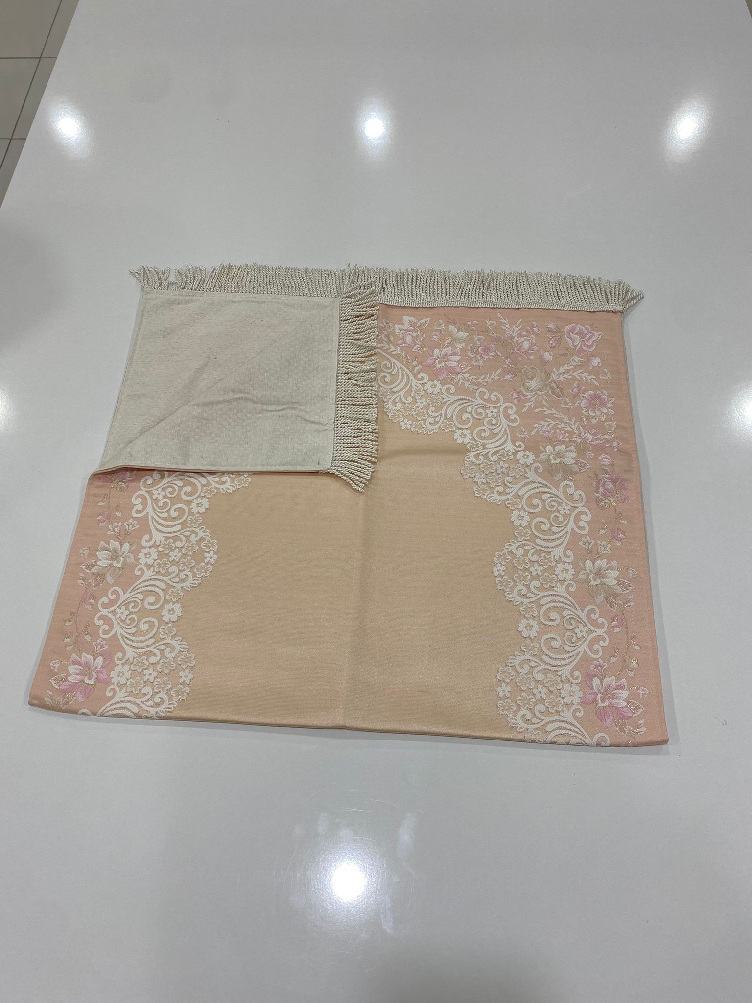 SECCADE SATEN KANAVİÇE İŞLEMELİ ASTARLI MODEL 9  116*67
