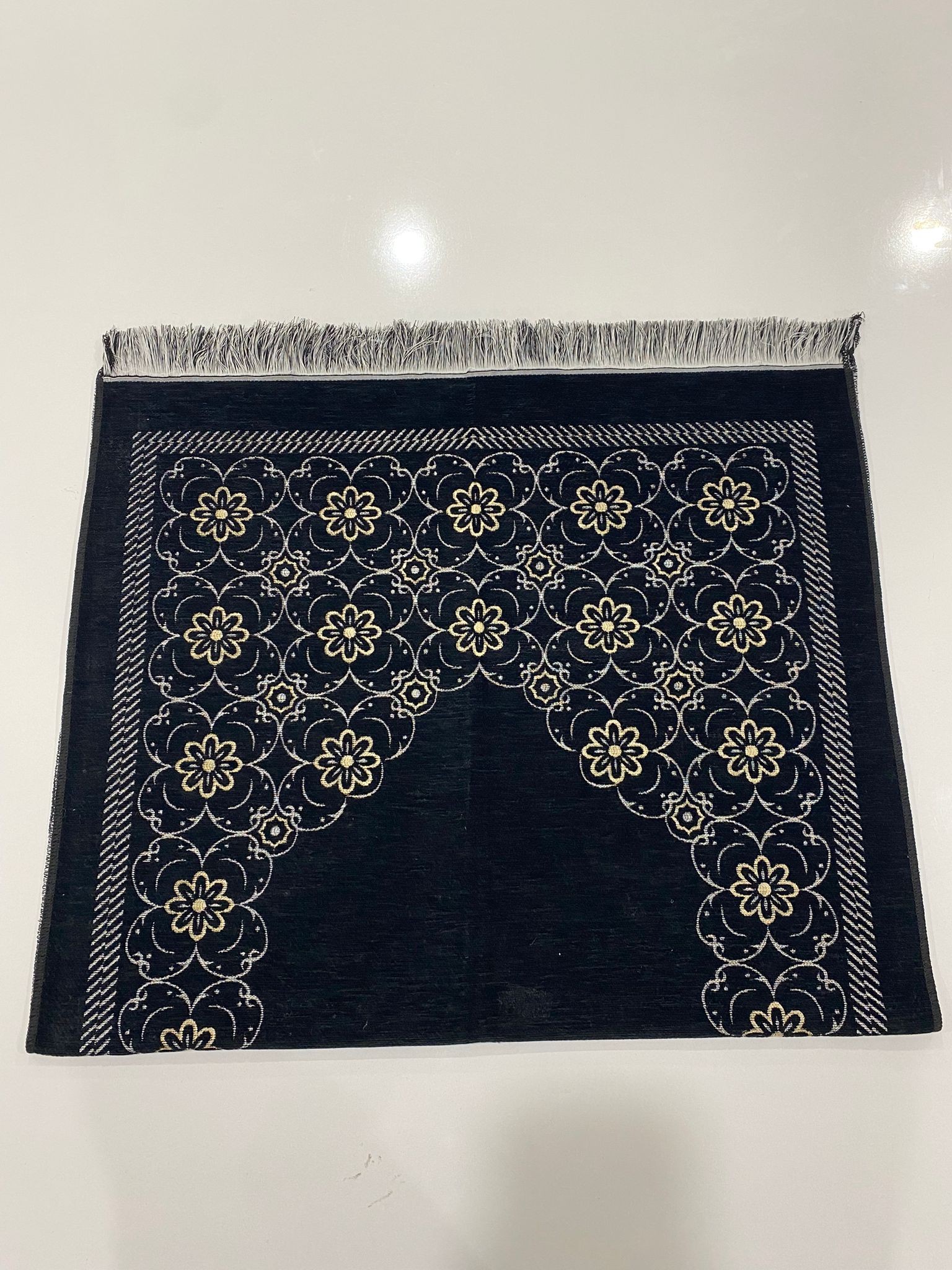 SECCADE SONIL DÜZ SAÇAK PAPATYALI MODEL 1 111*66 CM