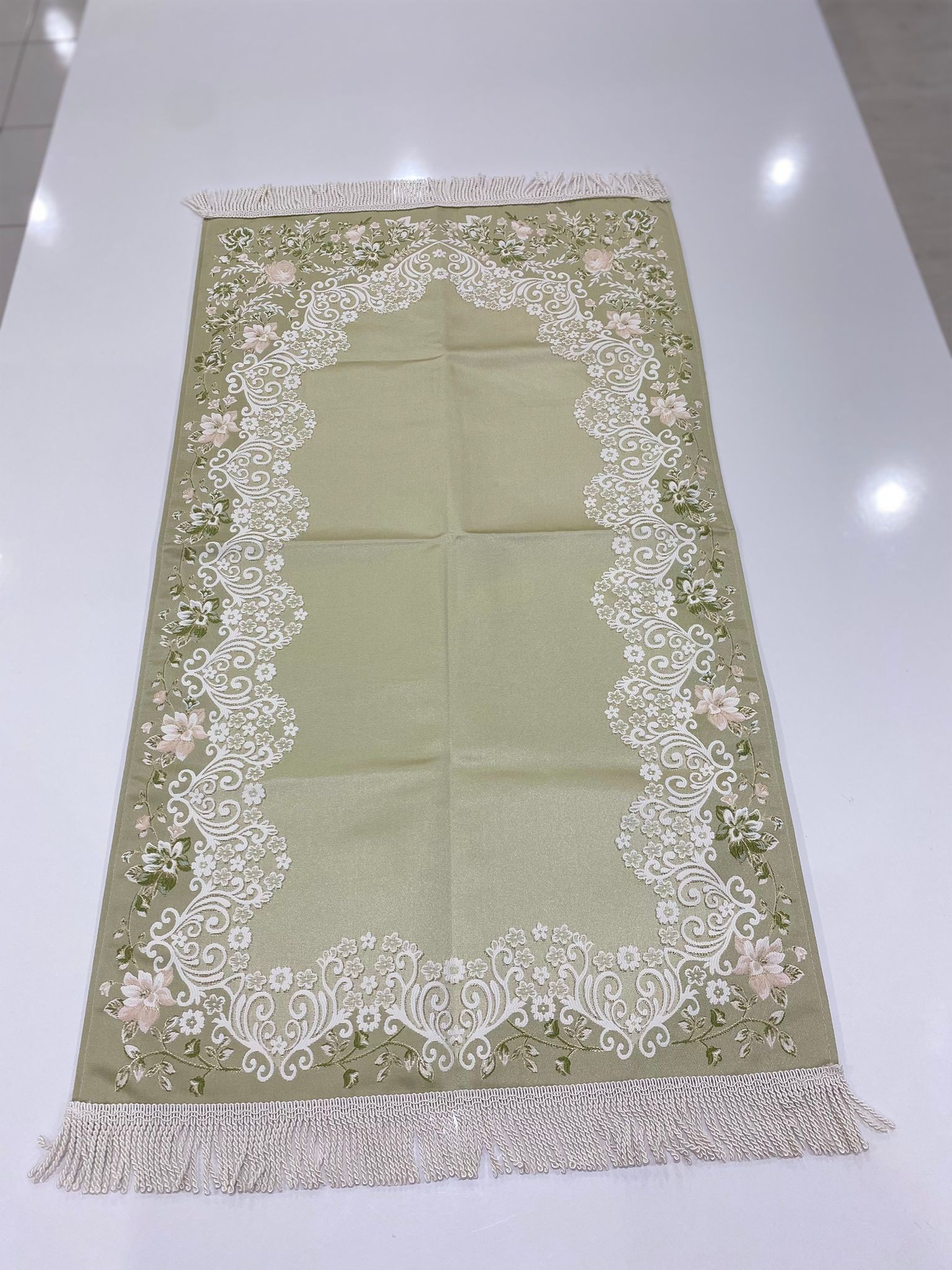 SECCADE SATEN KANAVİÇE İŞLEMELİ ASTARLI MODEL 11  116*67