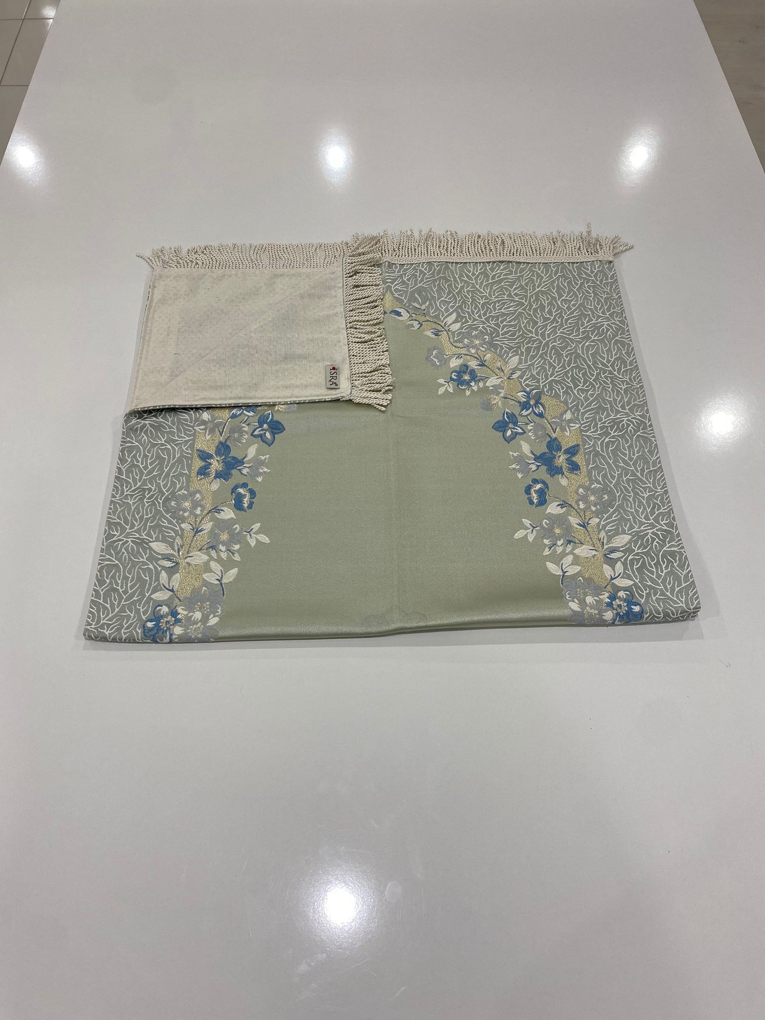 SECCADE SATEN KANAVİÇE İŞLEMELİ ASTARLI MODEL 14  116*67