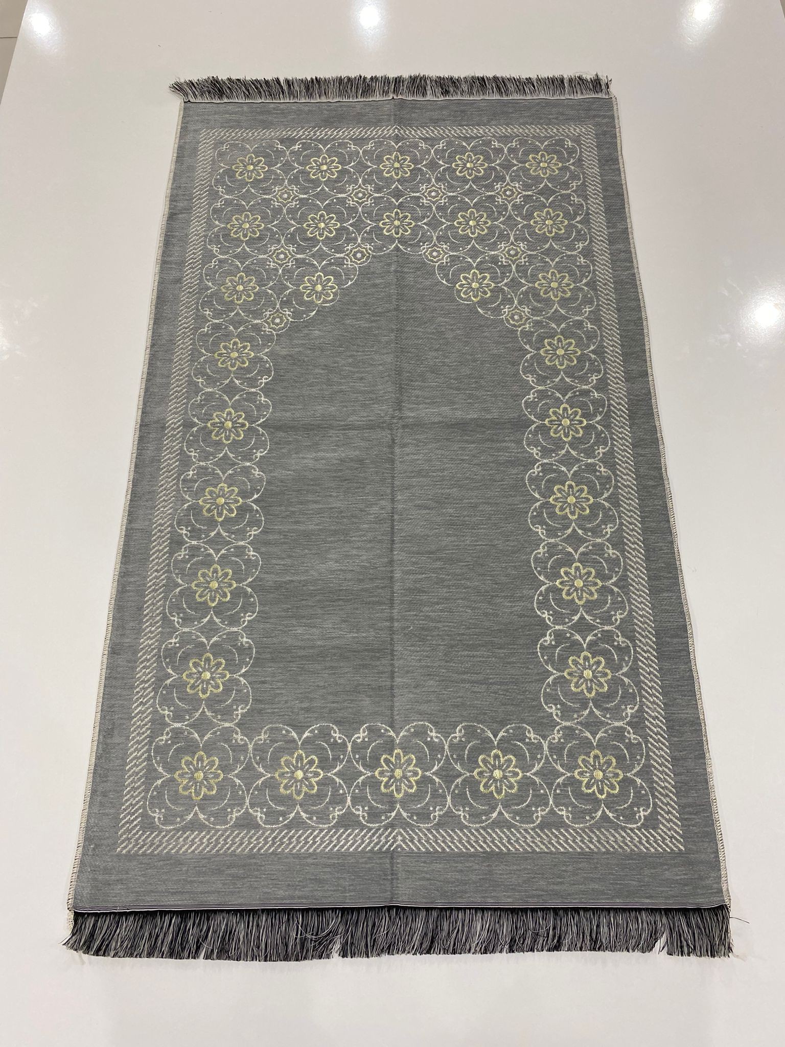 SECCADE SONIL DÜZ SAÇAK PAPATYALI MODEL 8 111*66 CM