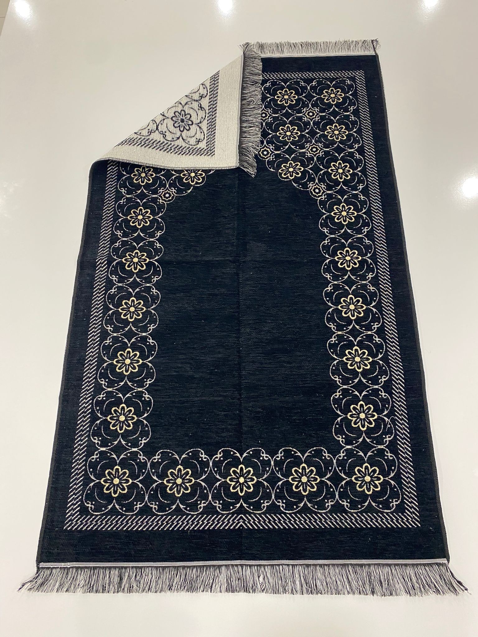 SECCADE SONIL DÜZ SAÇAK PAPATYALI MODEL 1 111*66 CM