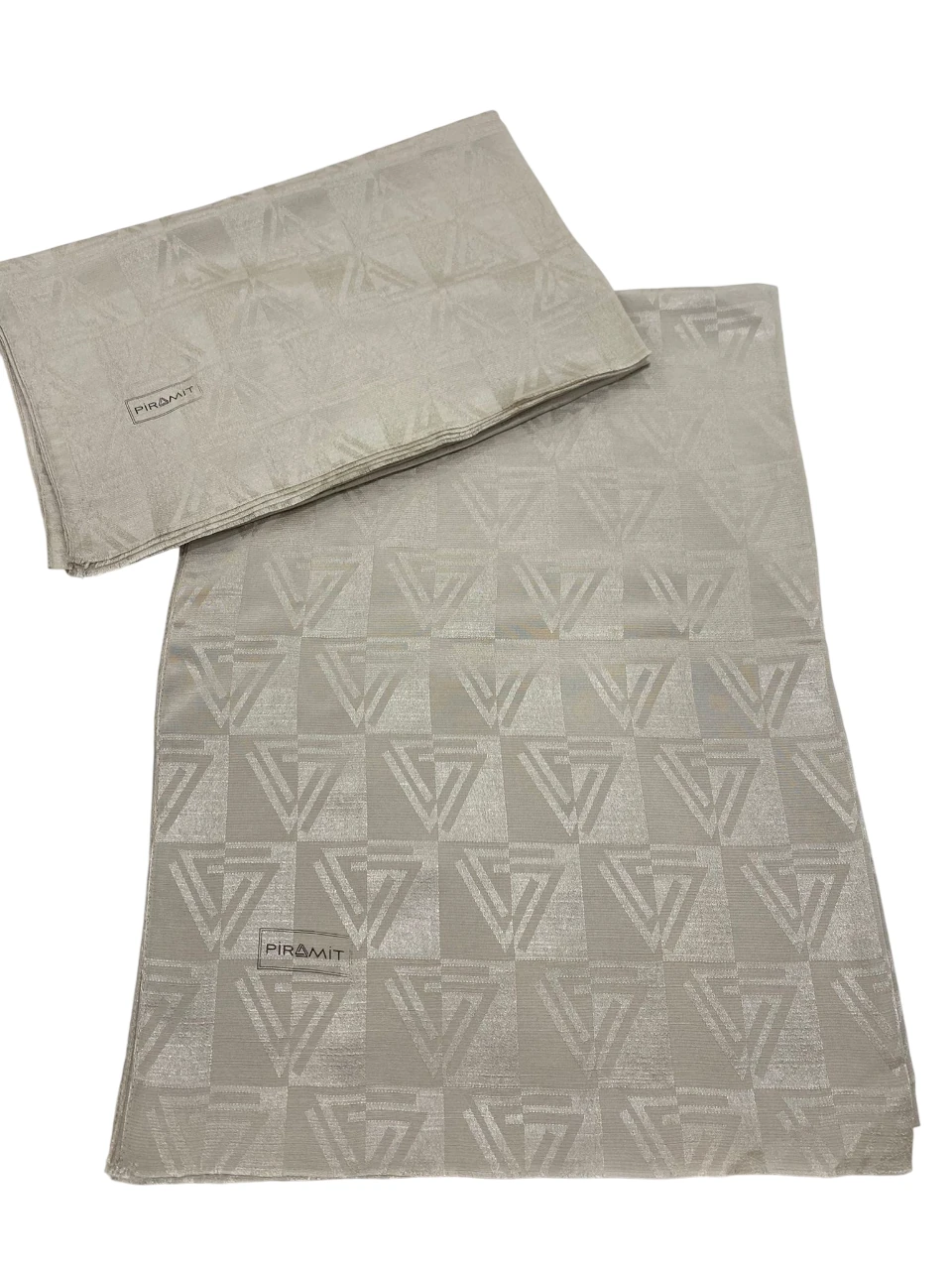 PRM-ÜÇGEN DÜZ MONOGRAM ŞAL M5