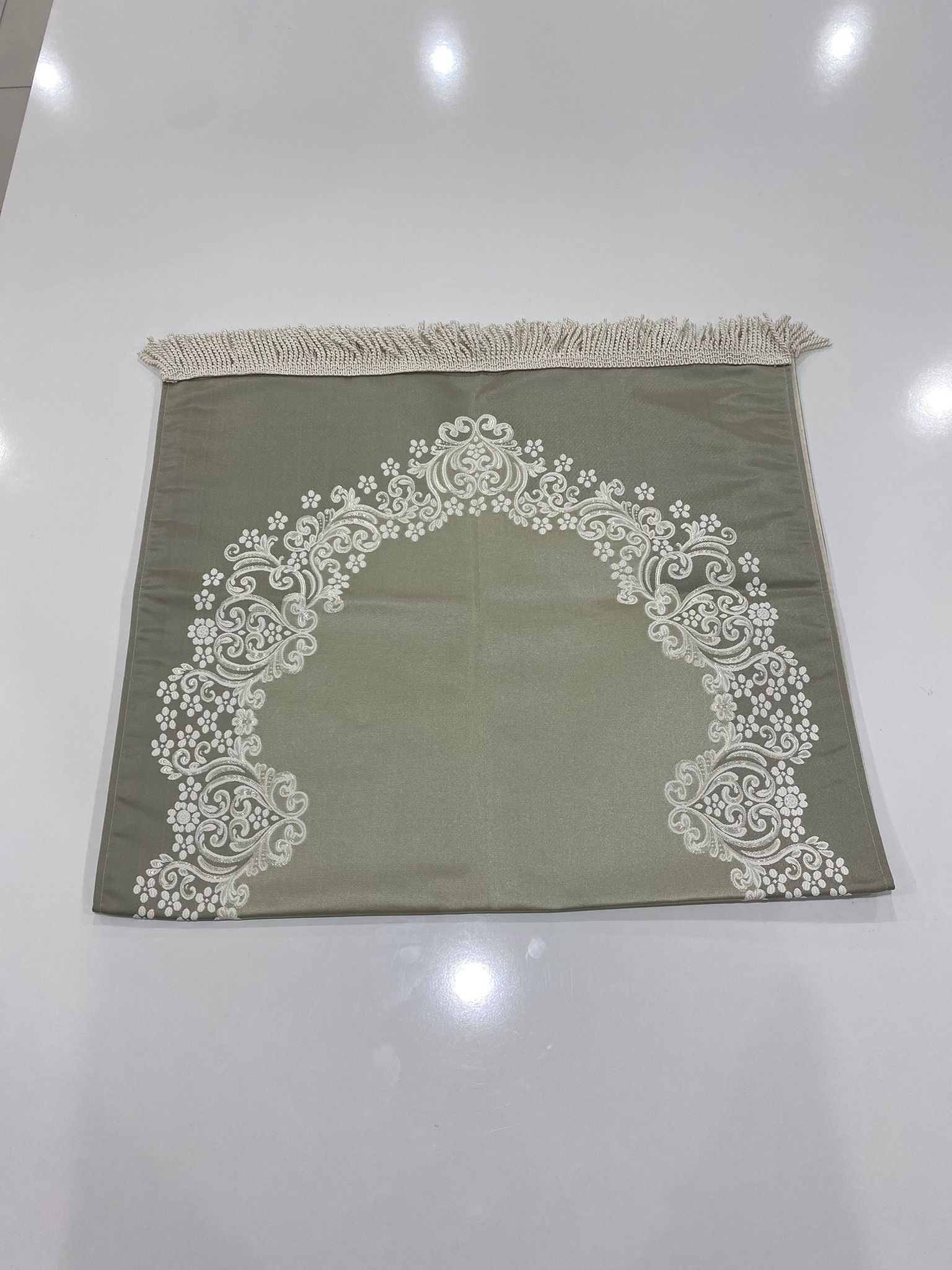 SECCADE SATEN DANTEL İŞLEMELİ ASTARLI MODEL 2 113*68 CM