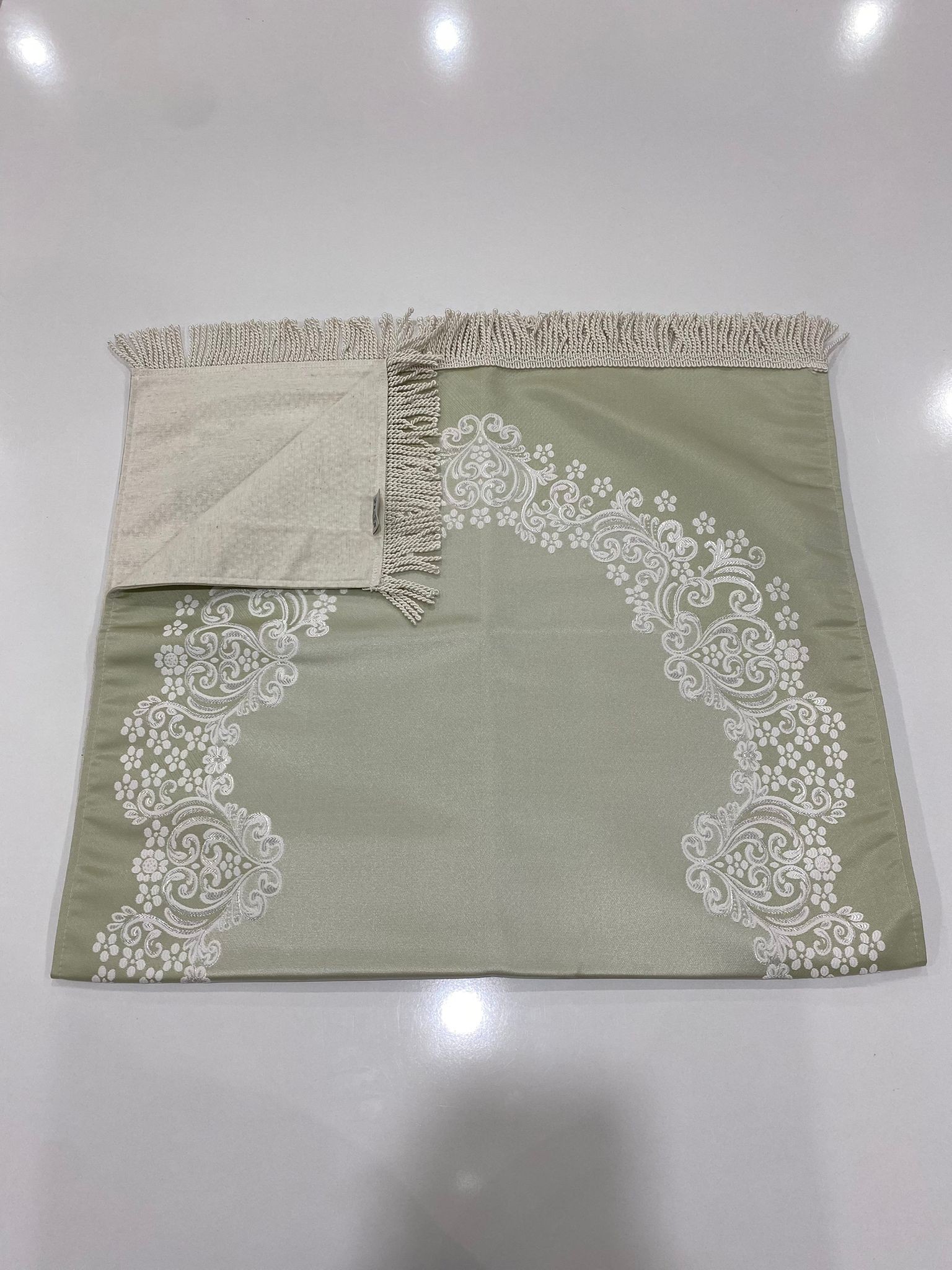 SECCADE SATEN DANTEL İŞLEMELİ ASTARLI MODEL 4 113*68 CM
