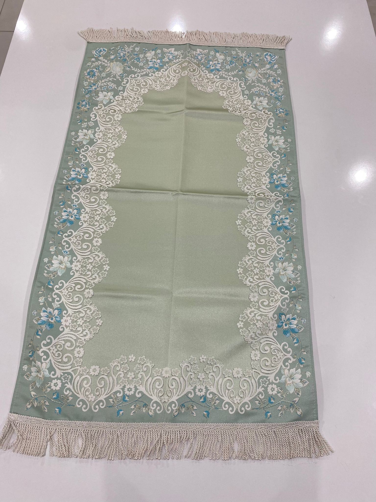 SECCADE SATEN KANAVİÇE İŞLEMELİ ASTARLI MODEL 6  116*67