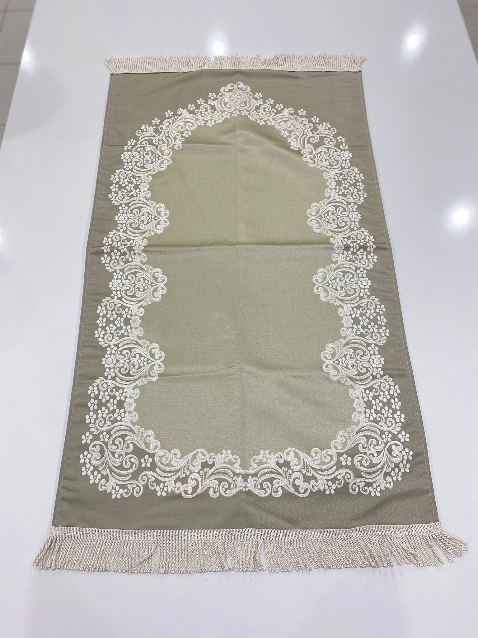 SECCADE SATEN DANTEL İŞLEMELİ ASTARLI MODEL 2 113*68 CM