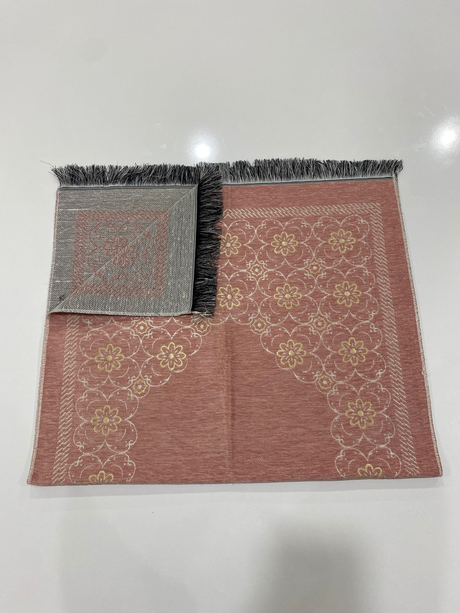 SECCADE SONIL DÜZ SAÇAK PAPATYALI MODEL 6 111*66 CM
