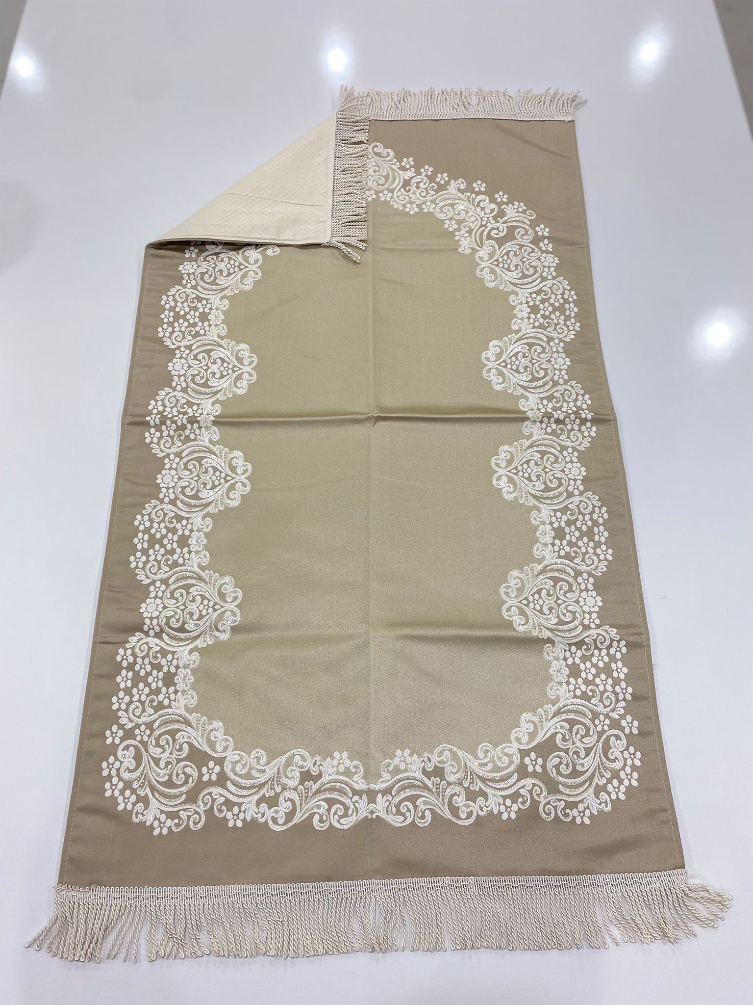 SECCADE SATEN DANTEL İŞLEMELİ ASTARLI MODEL 3 113*68 CM