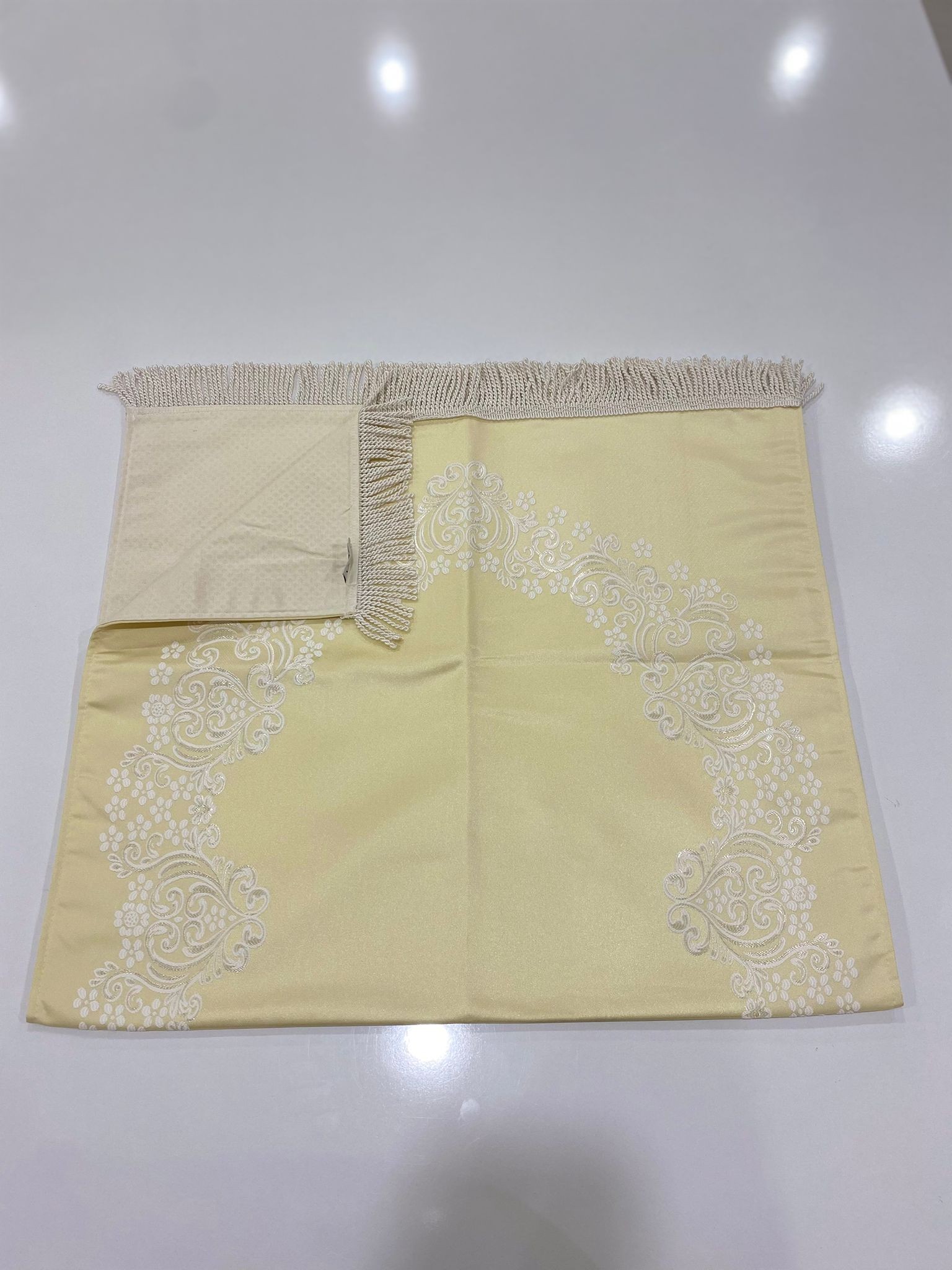 SECCADE SATEN DANTEL İŞLEMELİ ASTARLI MODEL 5 113*68 CM