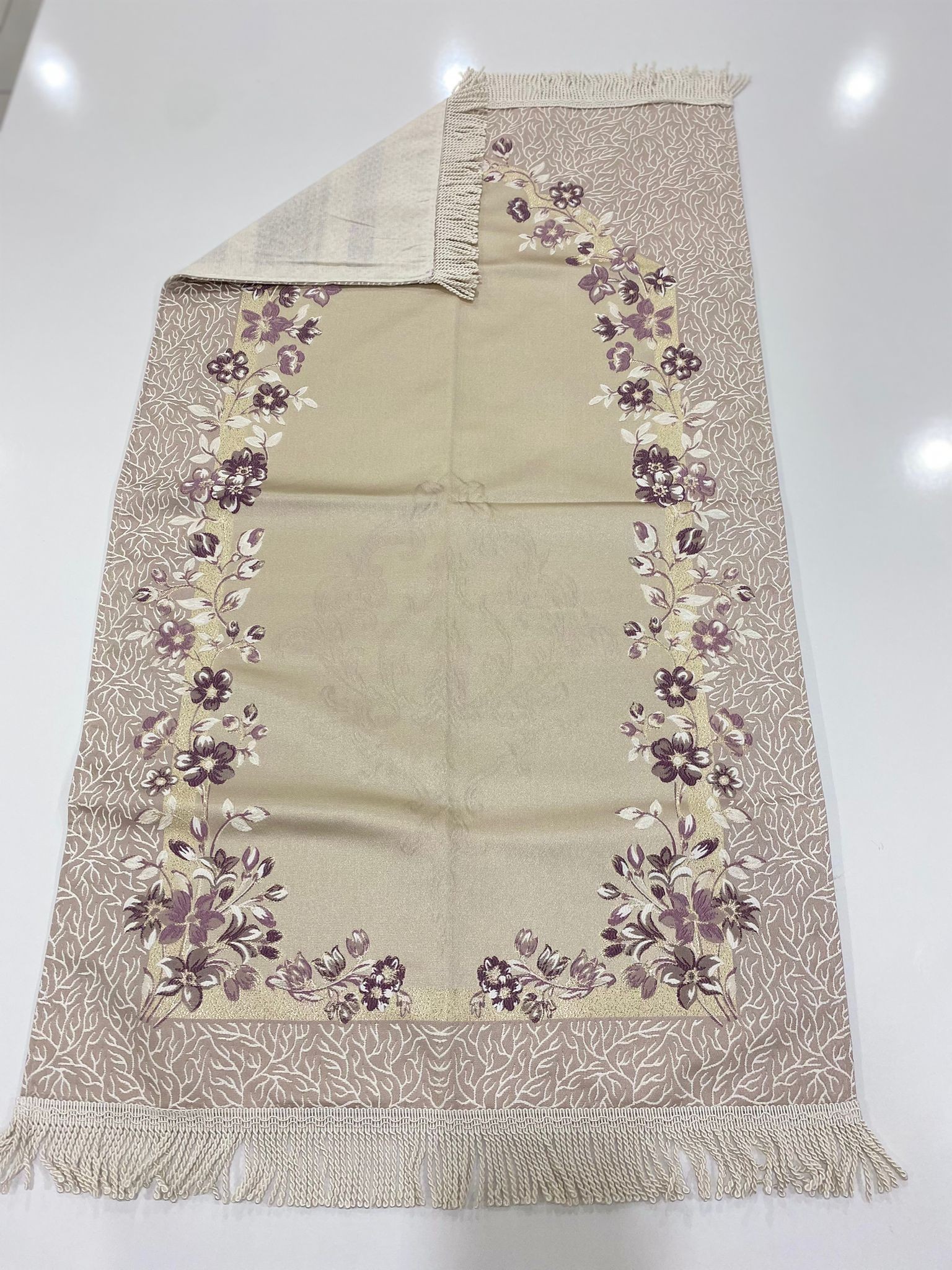 SECCADE SATEN KANAVİÇE İŞLEMELİ ASTARLI MODEL 8  116*67