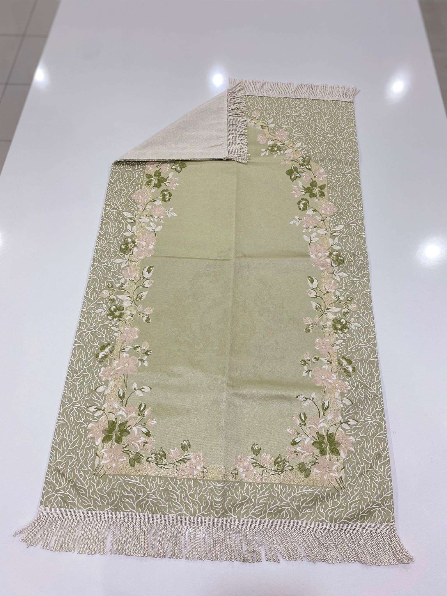 SECCADE SATEN KANAVİÇE İŞLEMELİ ASTARLI MODEL 7  116*67