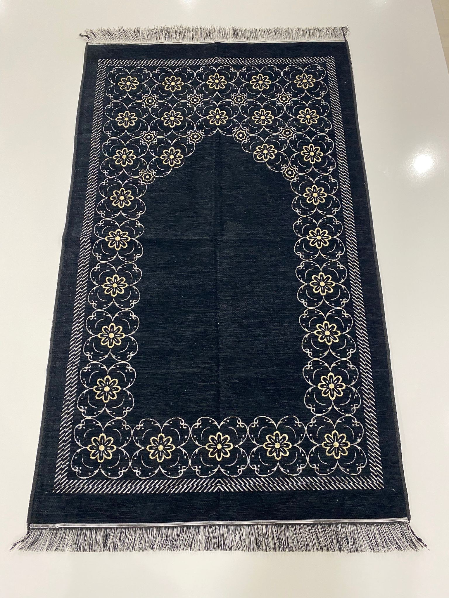 SECCADE SONIL DÜZ SAÇAK PAPATYALI MODEL 1 111*66 CM