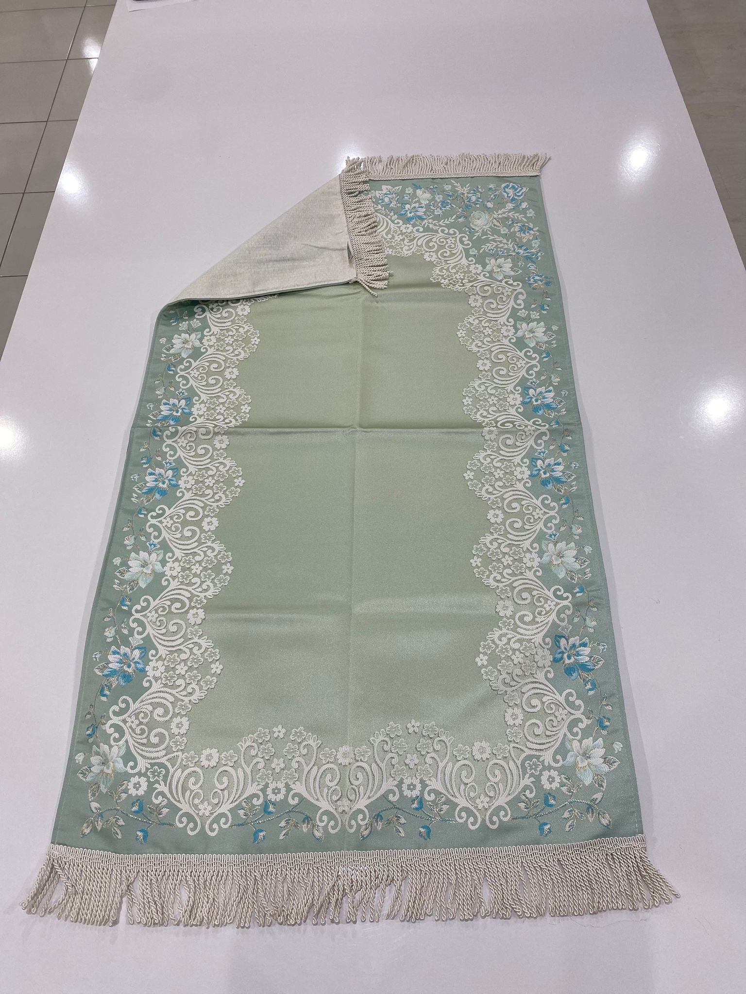 SECCADE SATEN KANAVİÇE İŞLEMELİ ASTARLI MODEL 6  116*67