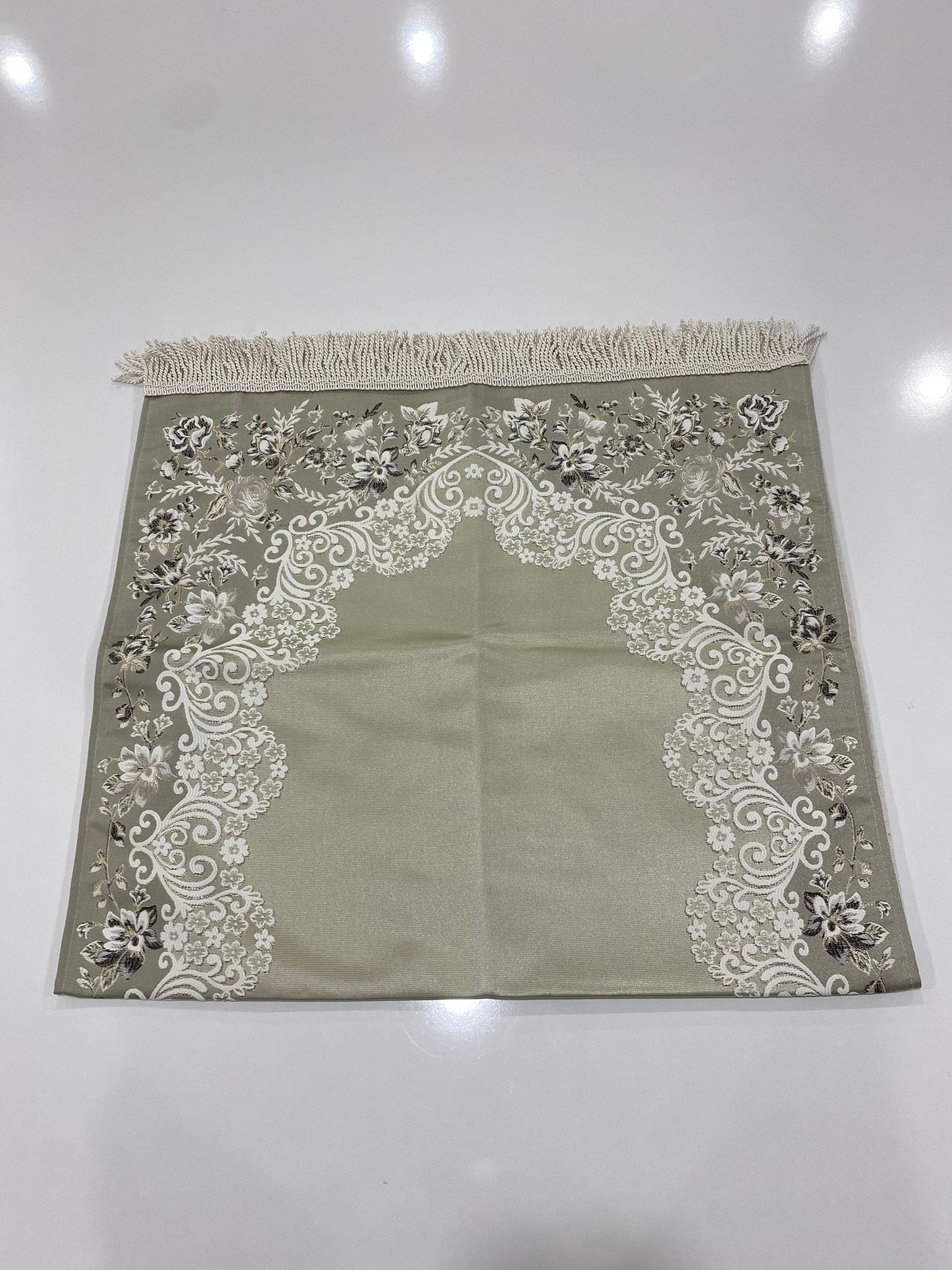 SECCADE SATEN KANAVİÇE İŞLEMELİ ASTARLI MODEL 2  116*67
