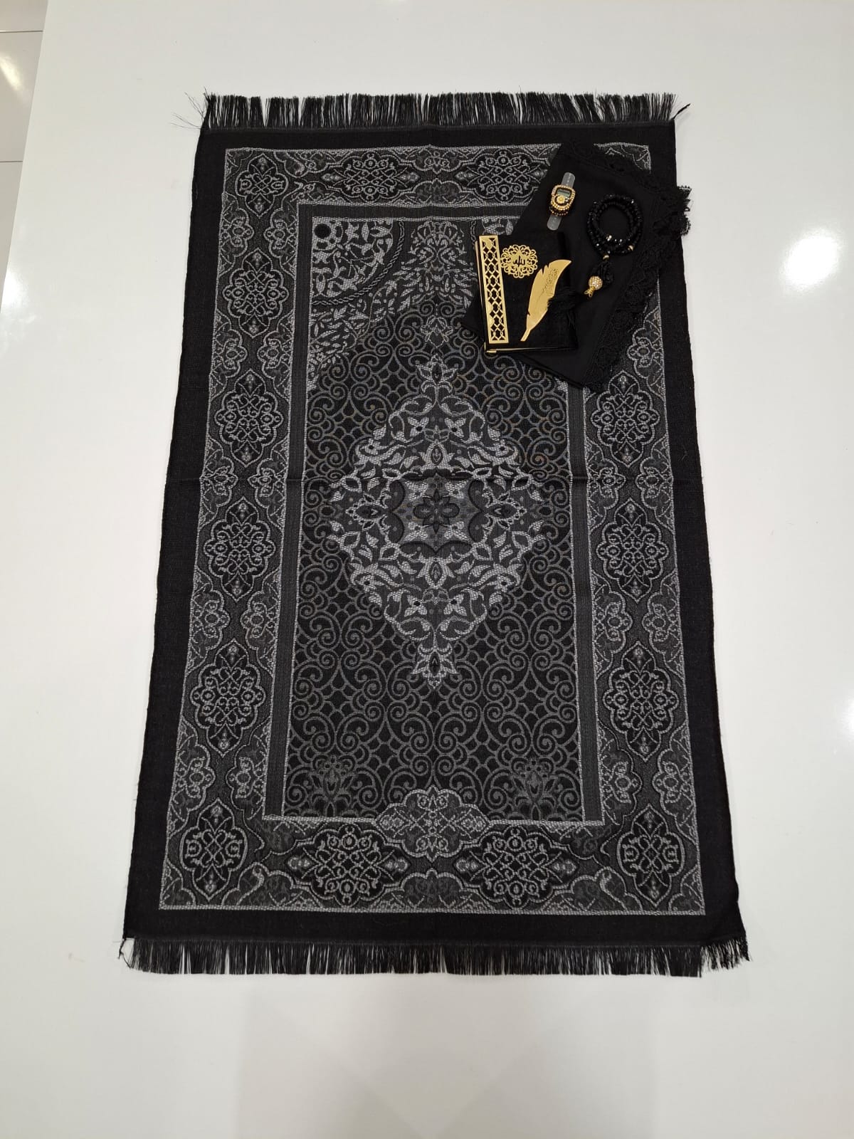 K.SECCADE YASİN AYRAÇ KRS.TESBİH NAMAZ ÖRT. M21-110*64 Cm