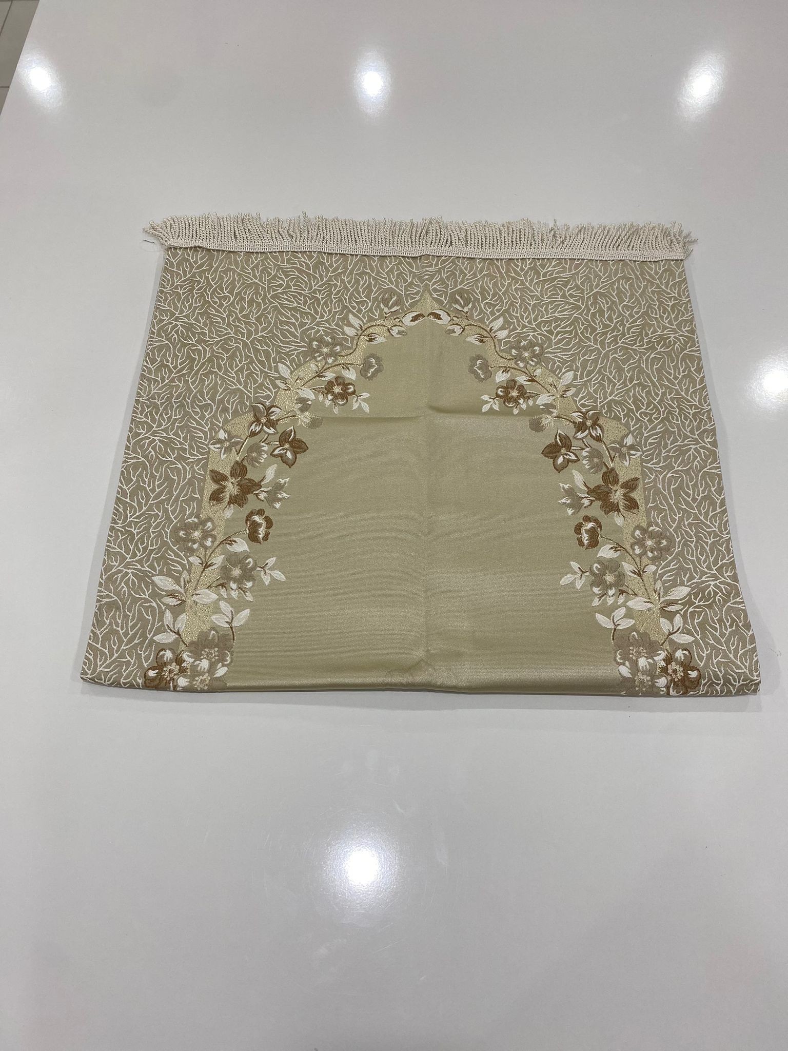 SECCADE SATEN KANAVİÇE İŞLEMELİ ASTARLI MODEL 12  116*67