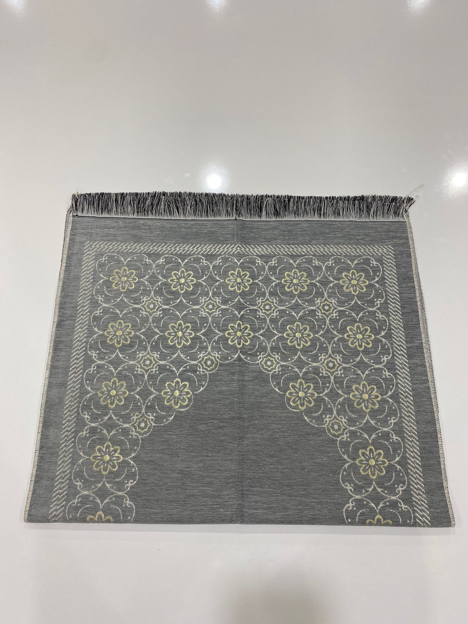 SECCADE SONIL DÜZ SAÇAK PAPATYALI MODEL 8 111*66 CM