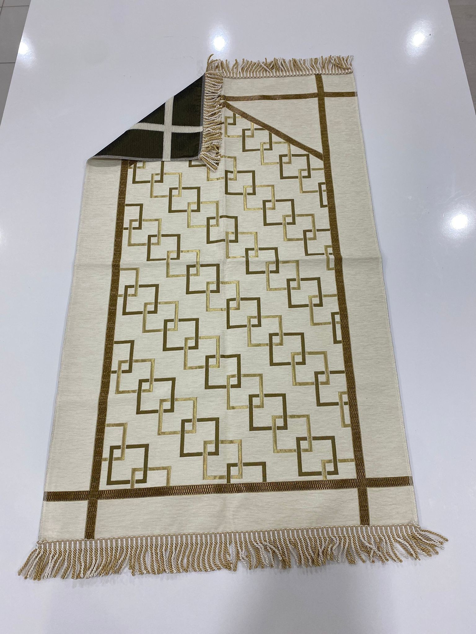 SECCADE MIKRO SONIL KARE ZİNCİRLİ MODEL 4-118*67 Cm