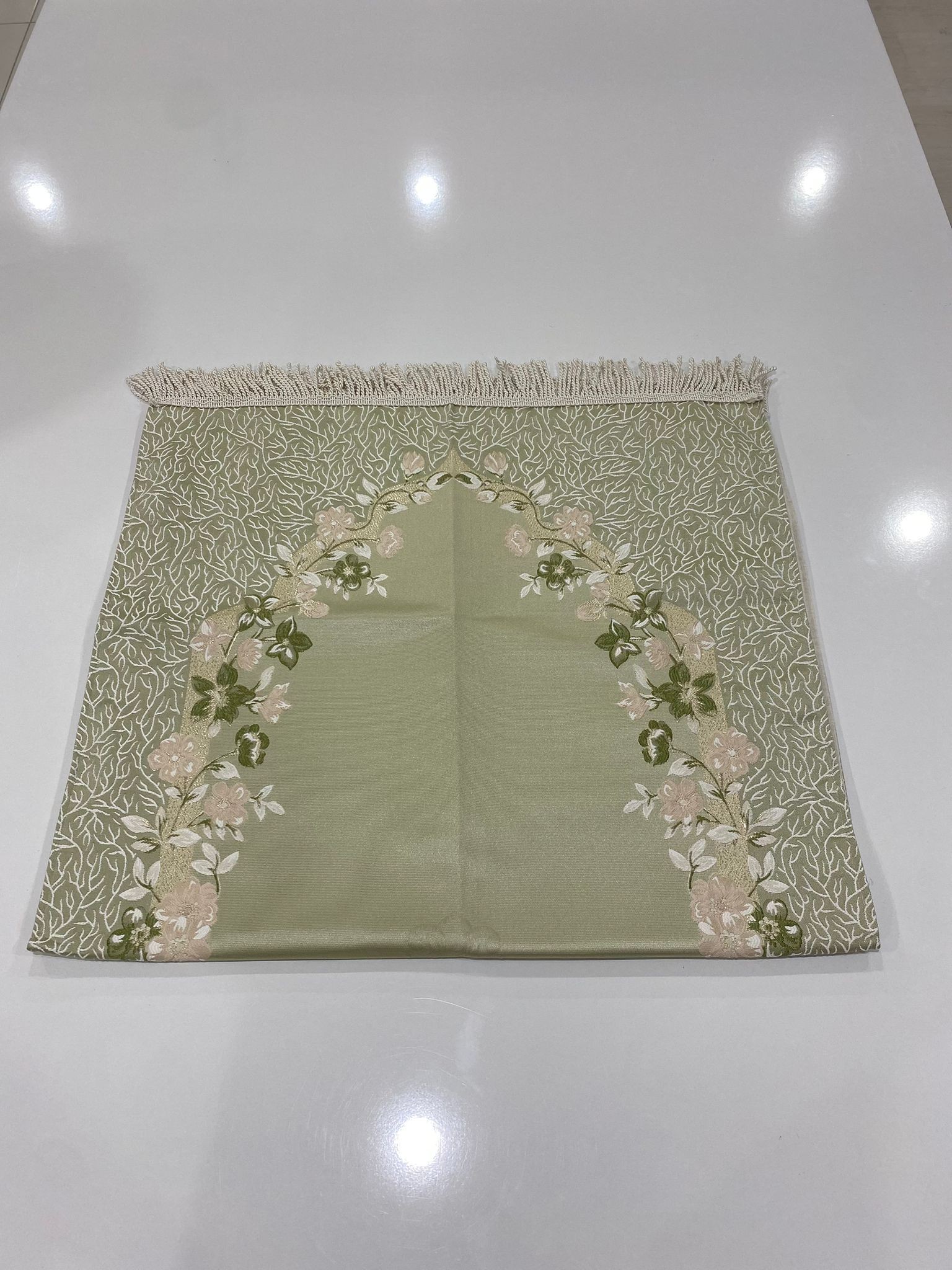 SECCADE SATEN KANAVİÇE İŞLEMELİ ASTARLI MODEL 7  116*67