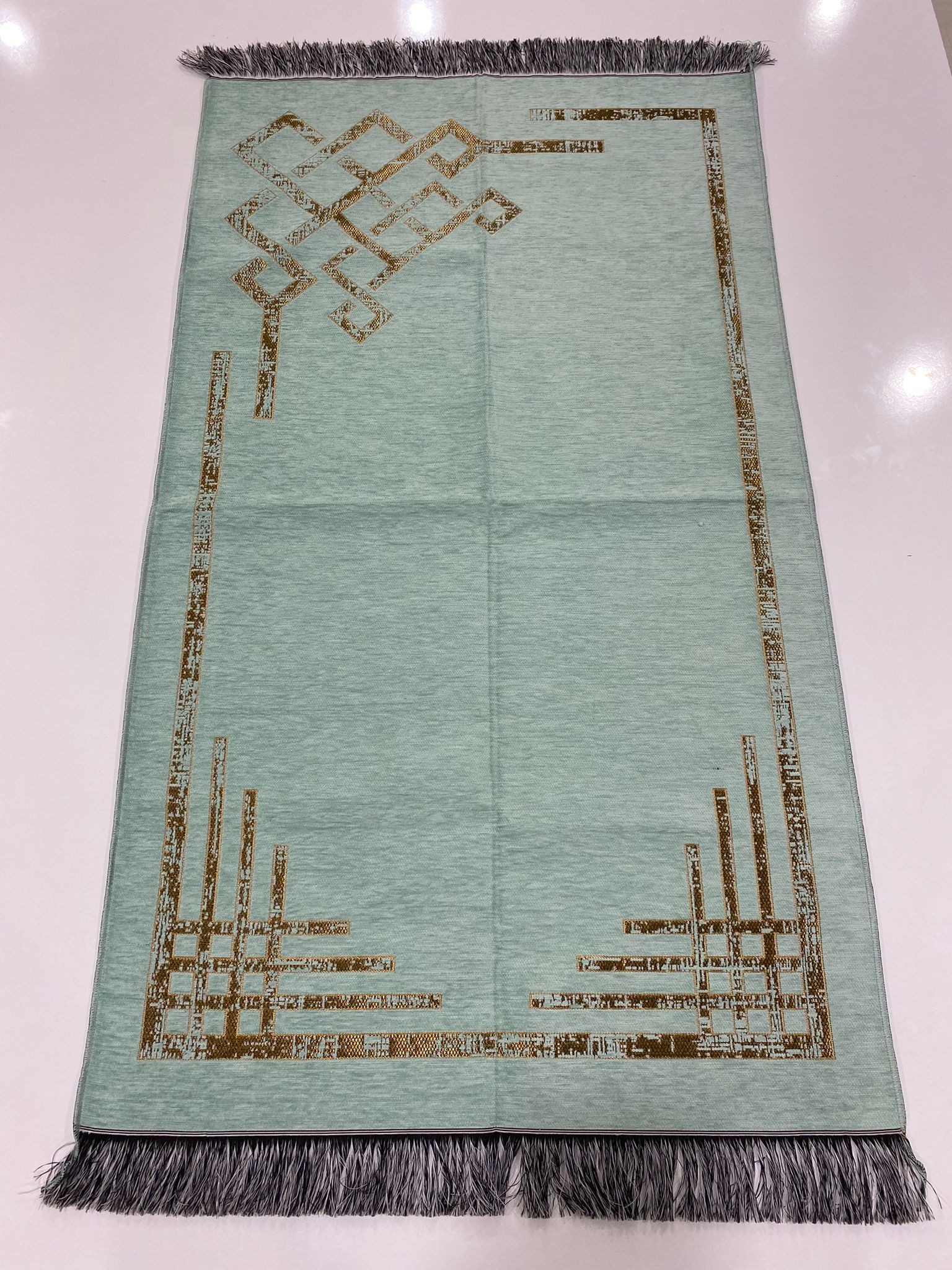 SECCADE SONIL DÜZ SAÇAK ŞERİTLİ MODEL 9 118*68 CM