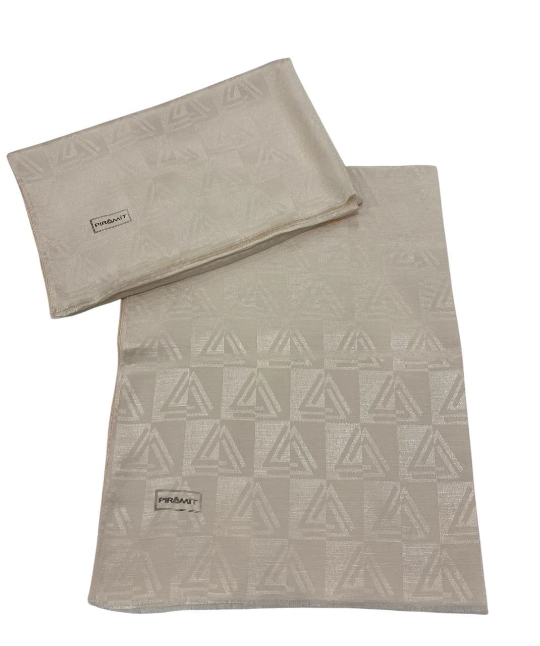 PRM-ÜÇGEN DÜZ MONOGRAM ŞAL M6