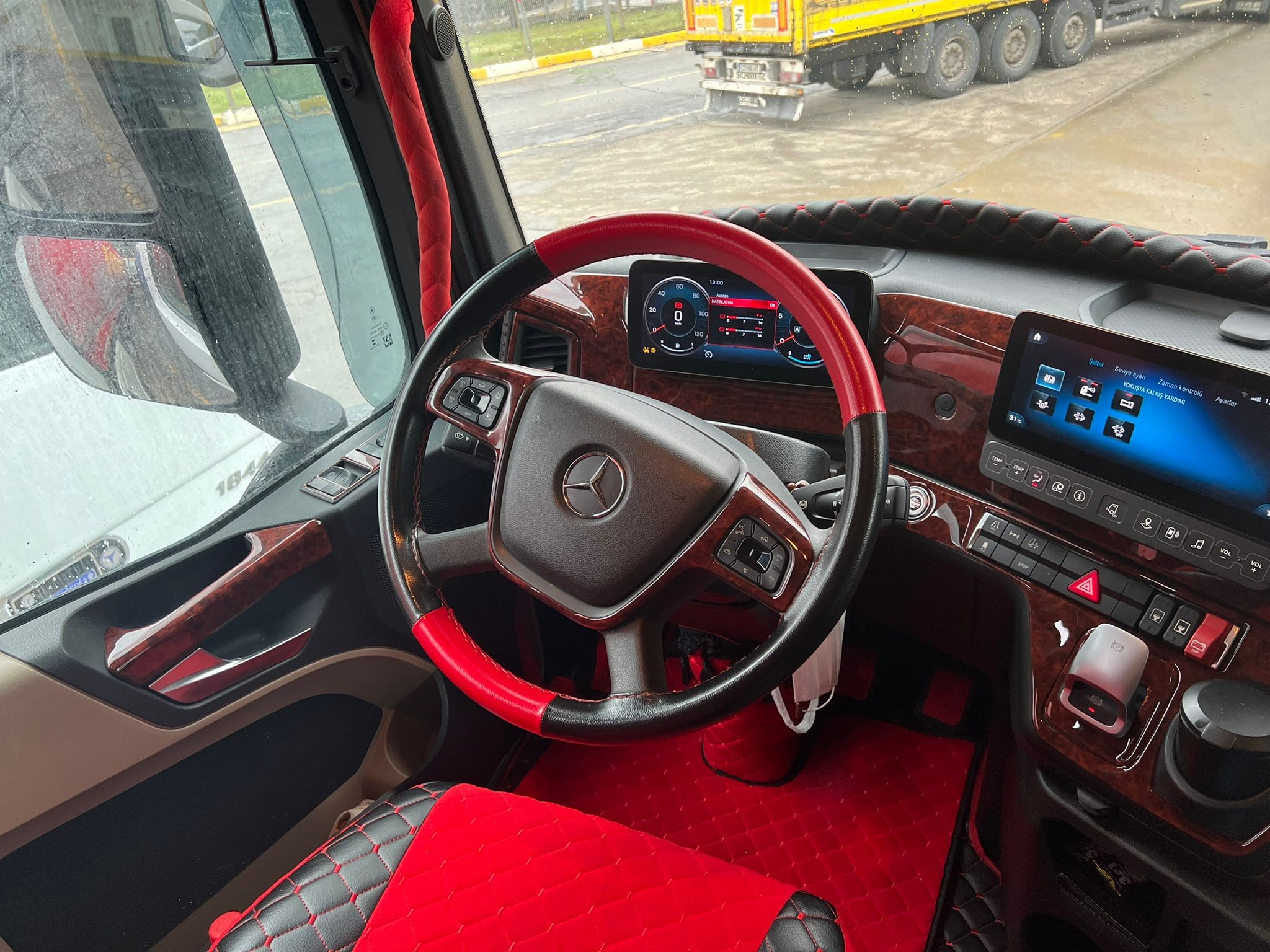 Meriç® Mercedes Actros Mp4 Ön Torpido Kaplama 32 Parça 2021-›