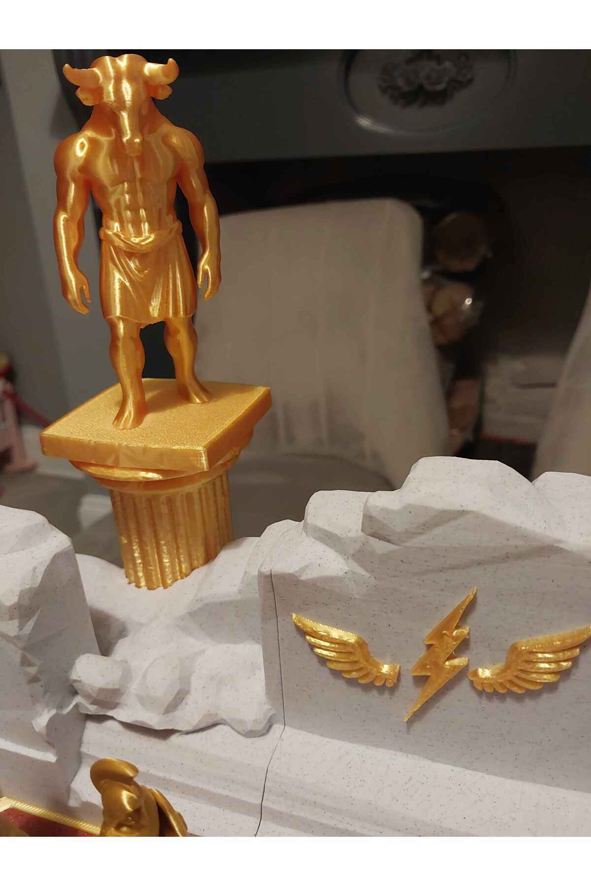 Yunan Mitolojisi Satranç Takımı – Minotaur ve Herkül Temalı Koleksiyon Figürleri