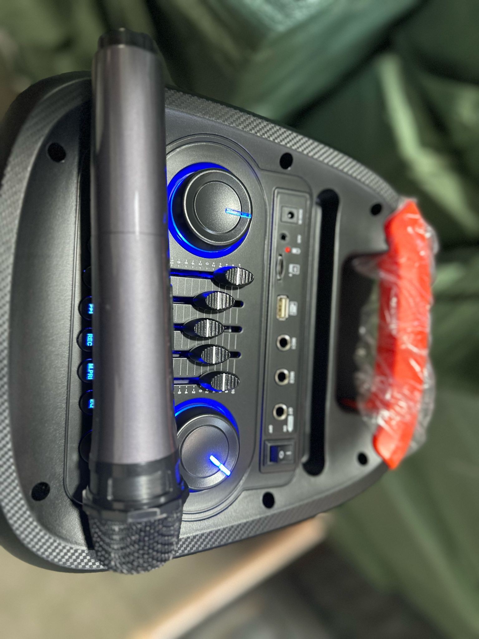 8833-8831 modelleri Şarjlı Taşınabilir Bluetooth Parti Hoparlörü 2*8.5 inc Karaoke