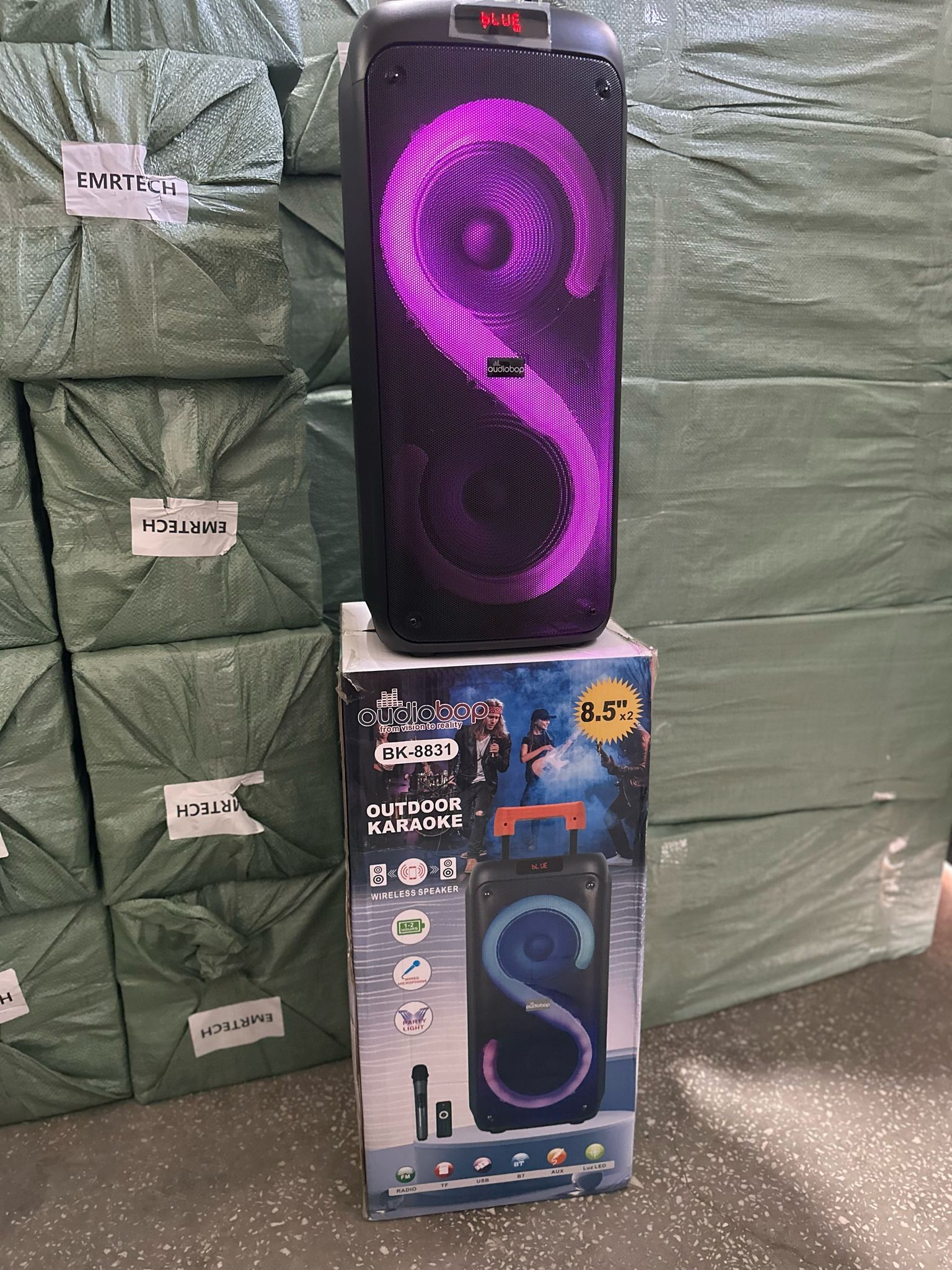 8833-8831 modelleri Şarjlı Taşınabilir Bluetooth Parti Hoparlörü 2*8.5 inc Karaoke
