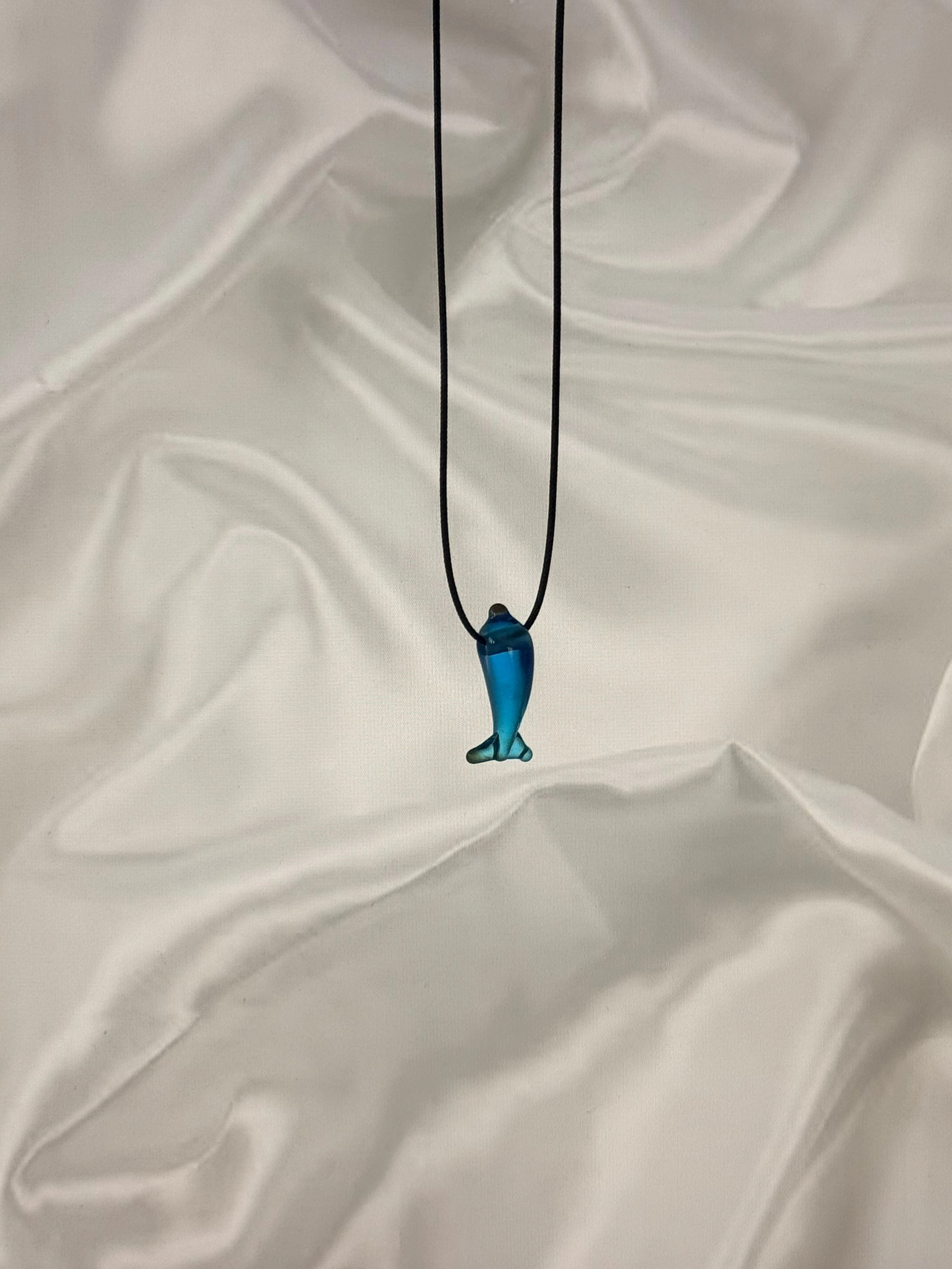 El Yapımı İtalyan Murano Cam Yunus Kolye