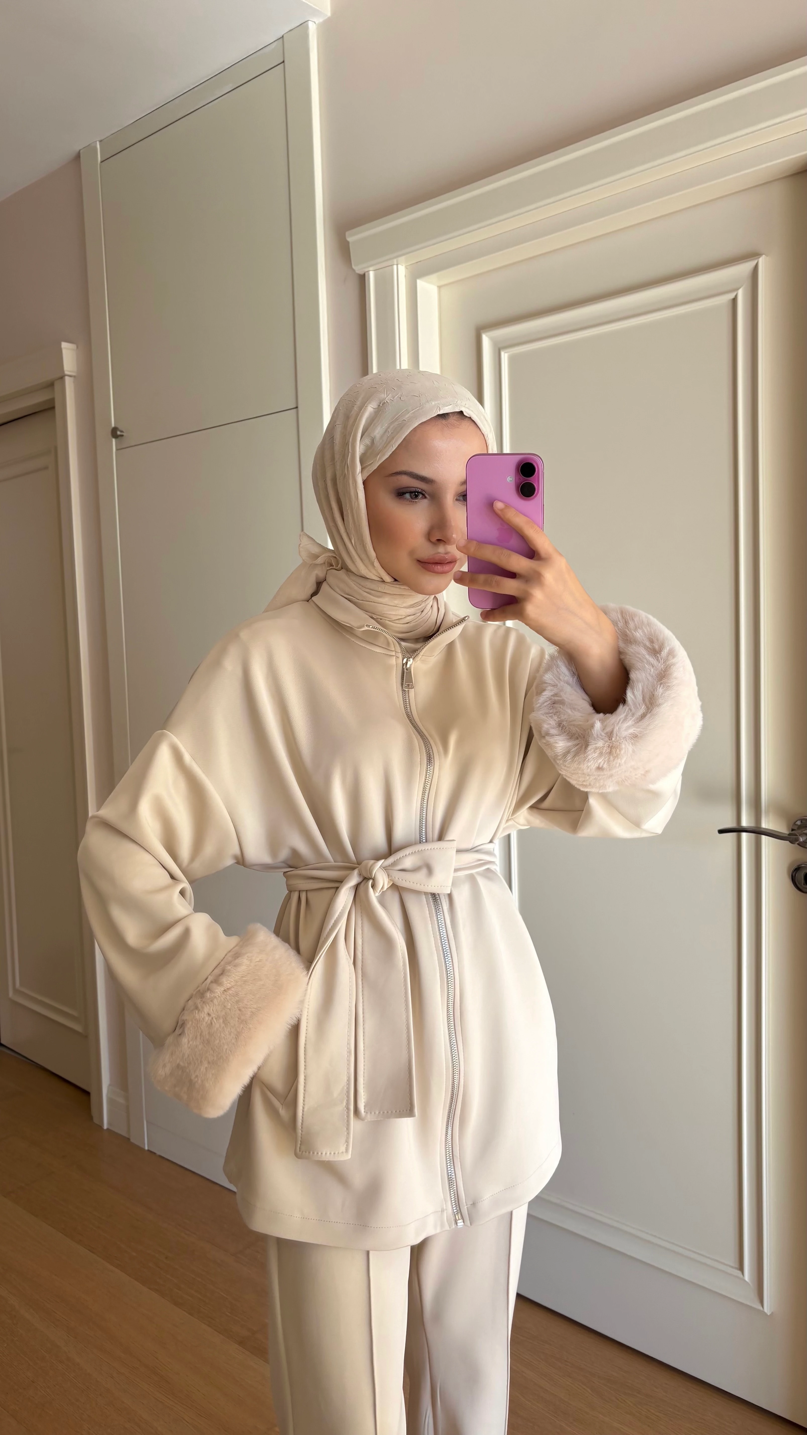 Kürk Detay Takım - Krem