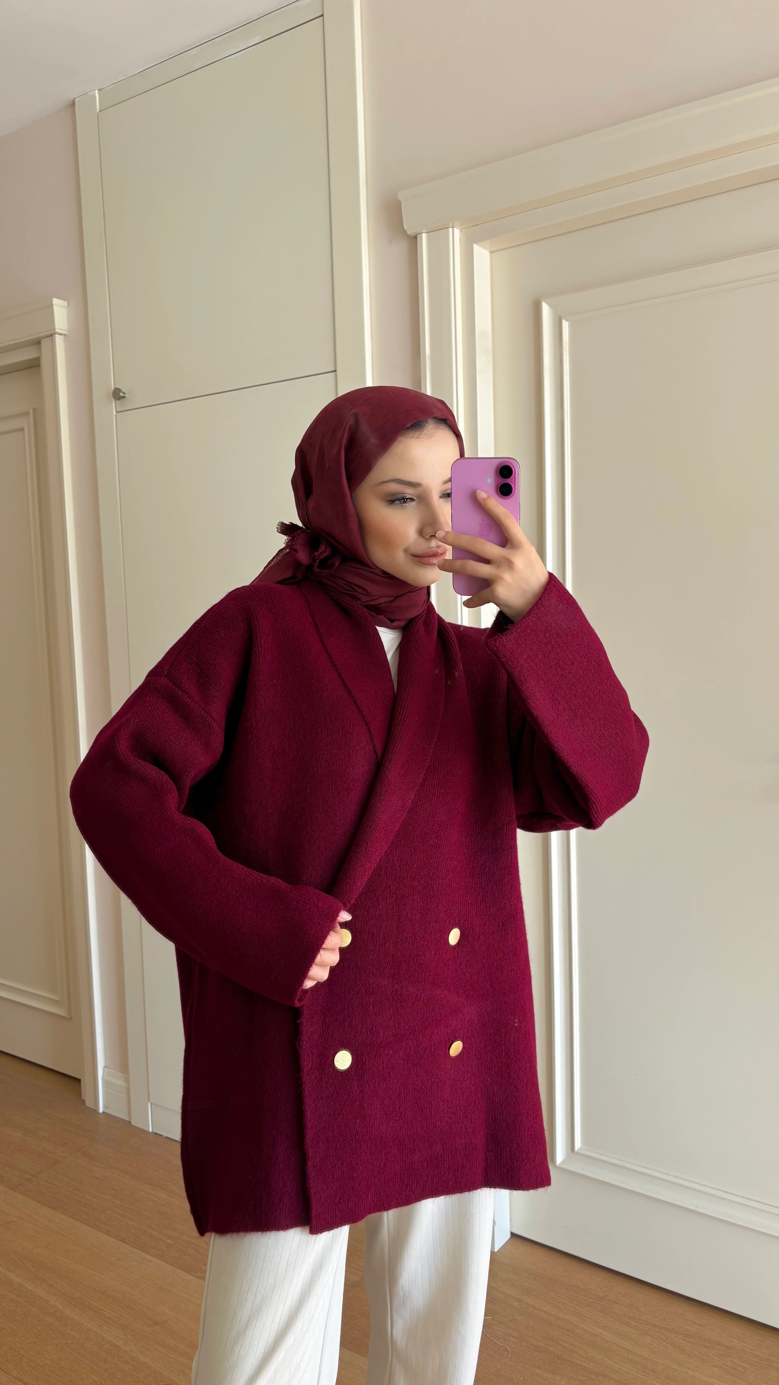 Gold Düğmeli Hırka